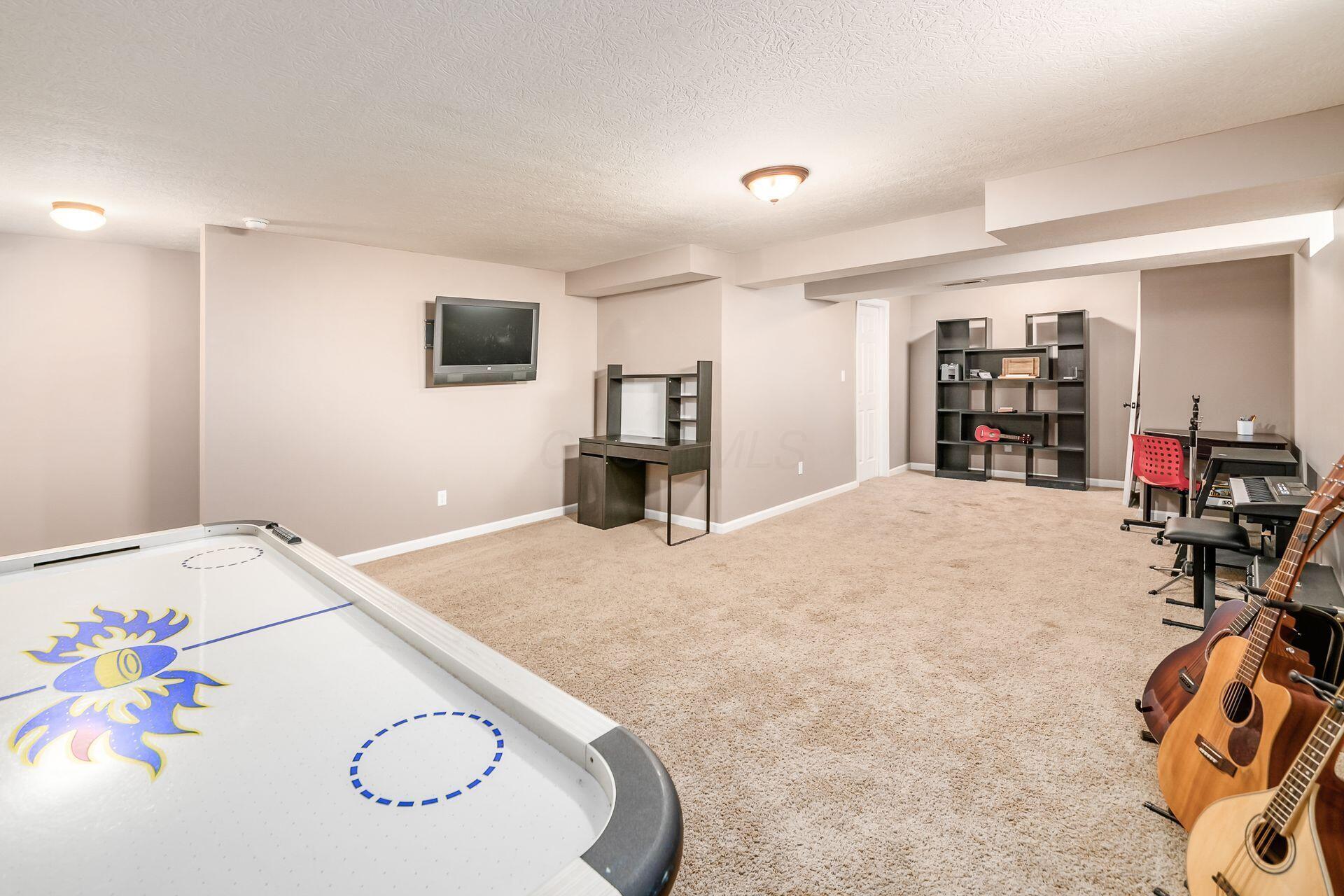 7129 Holderman Street