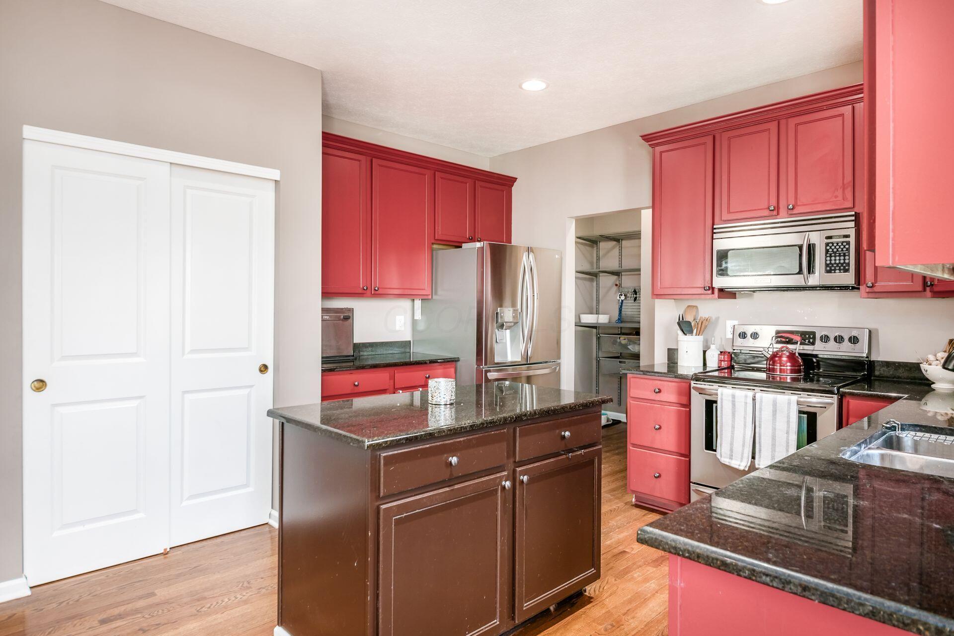 7129 Holderman Street