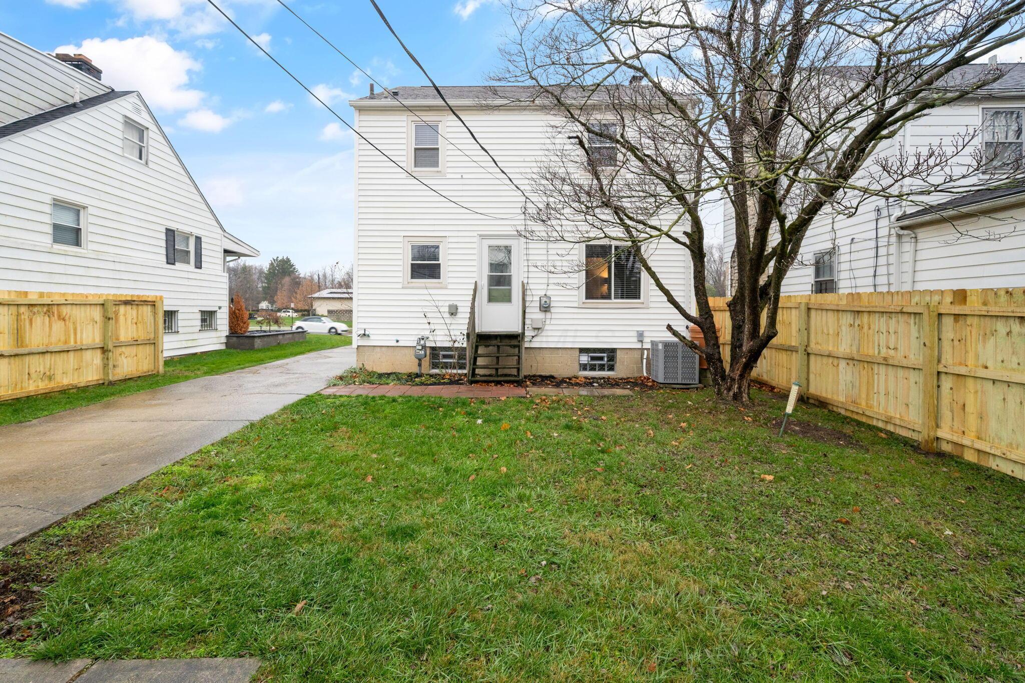 1884 Greenway Avenue S