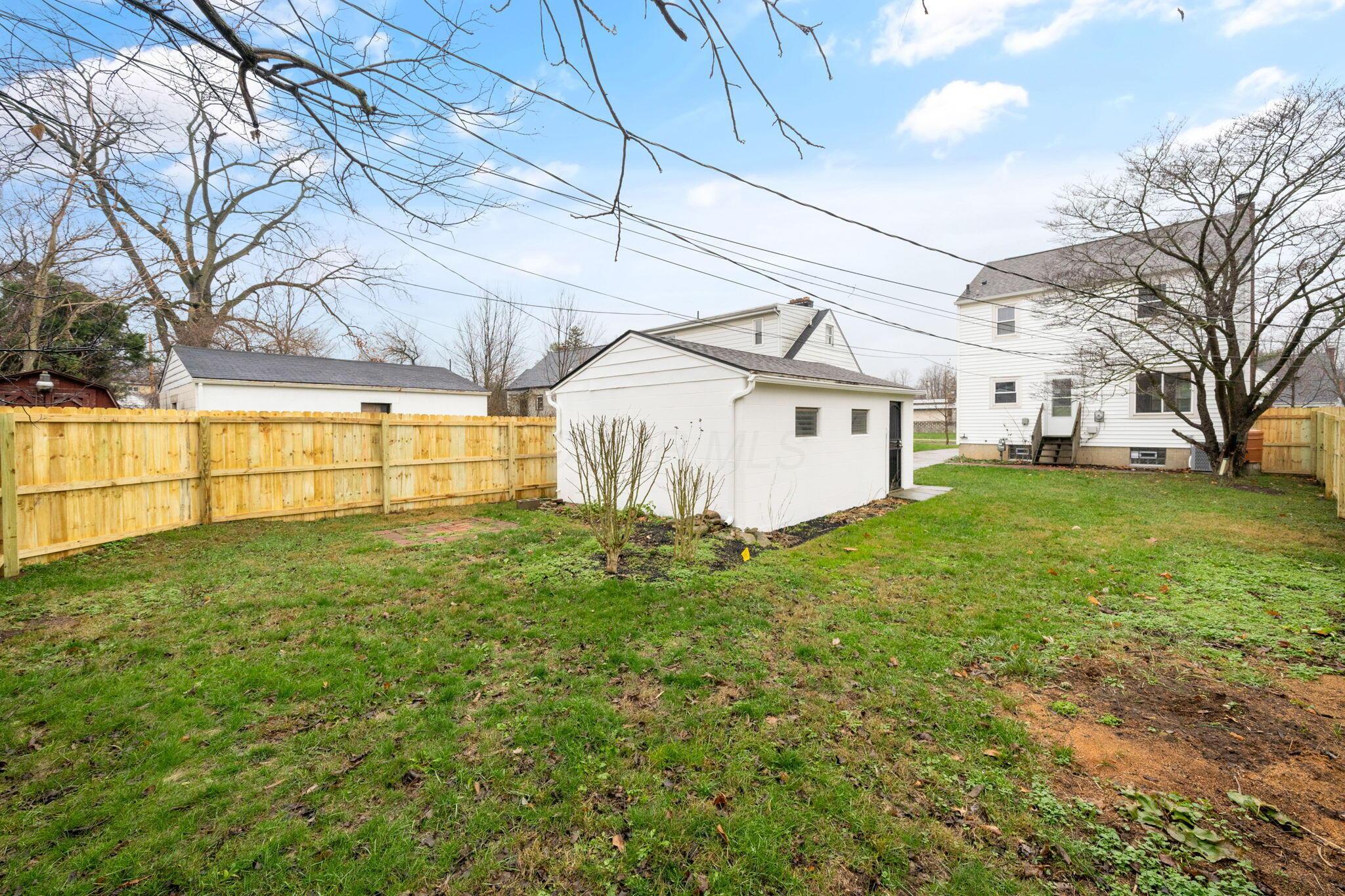 1884 Greenway Avenue S