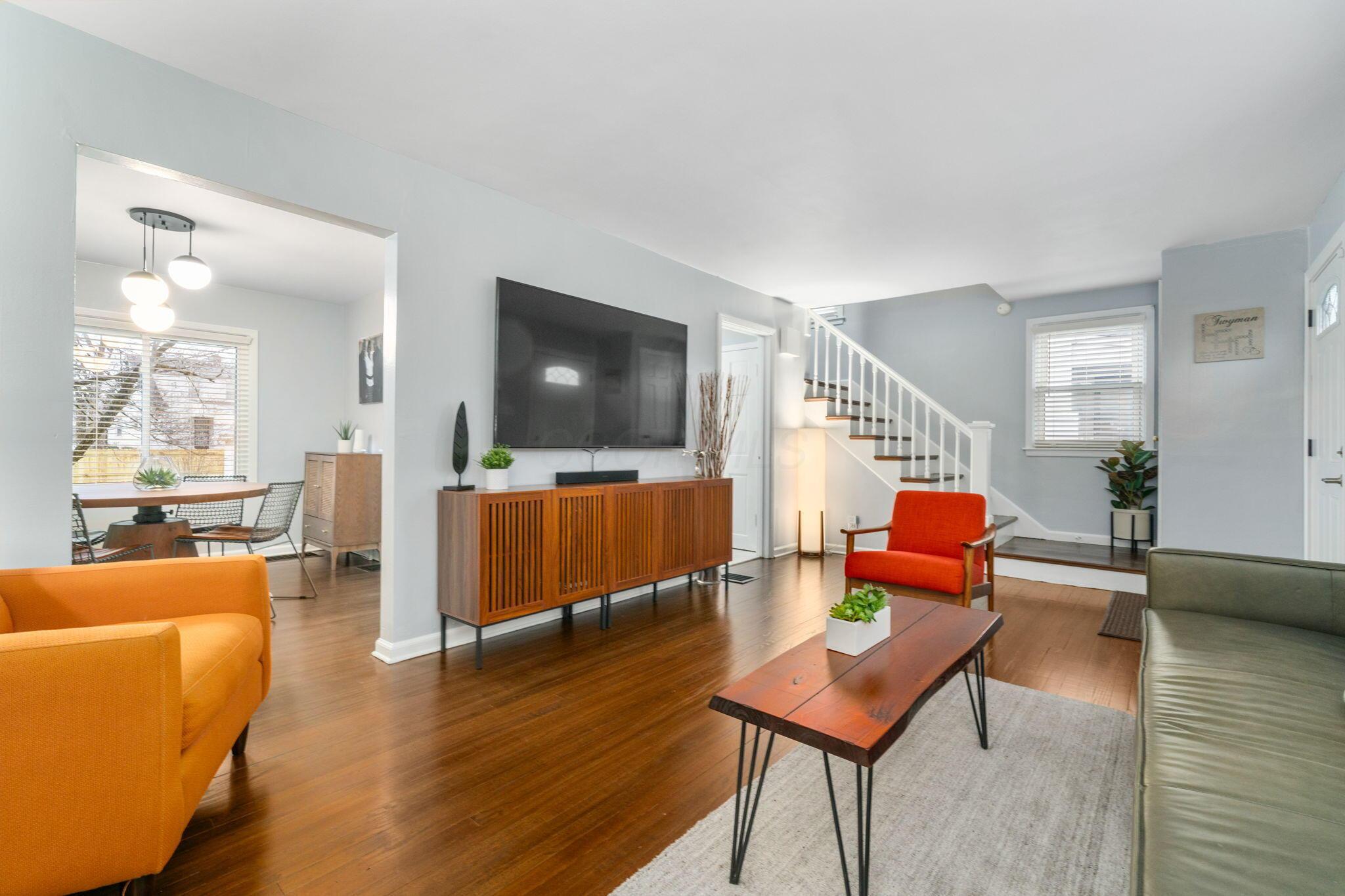 1884 Greenway Avenue S