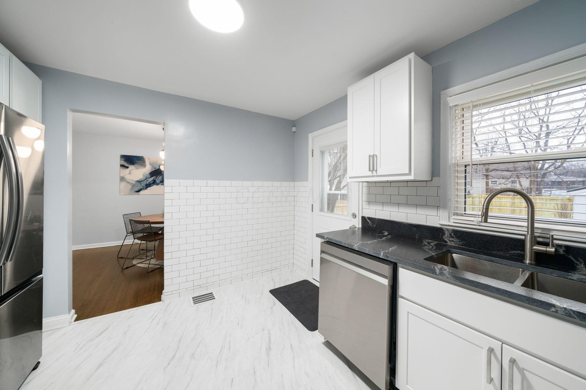 1884 Greenway Avenue S