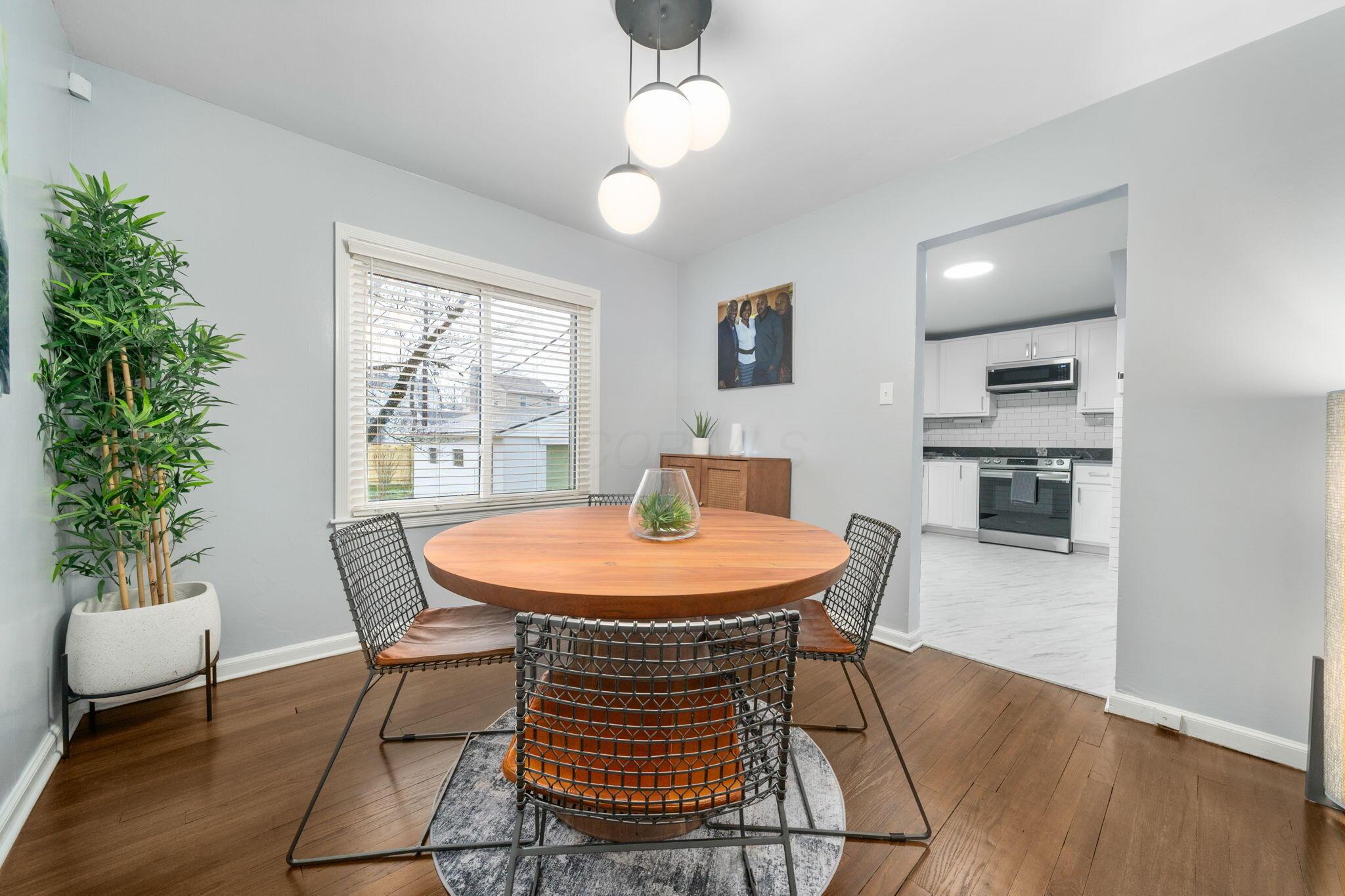 1884 Greenway Avenue S