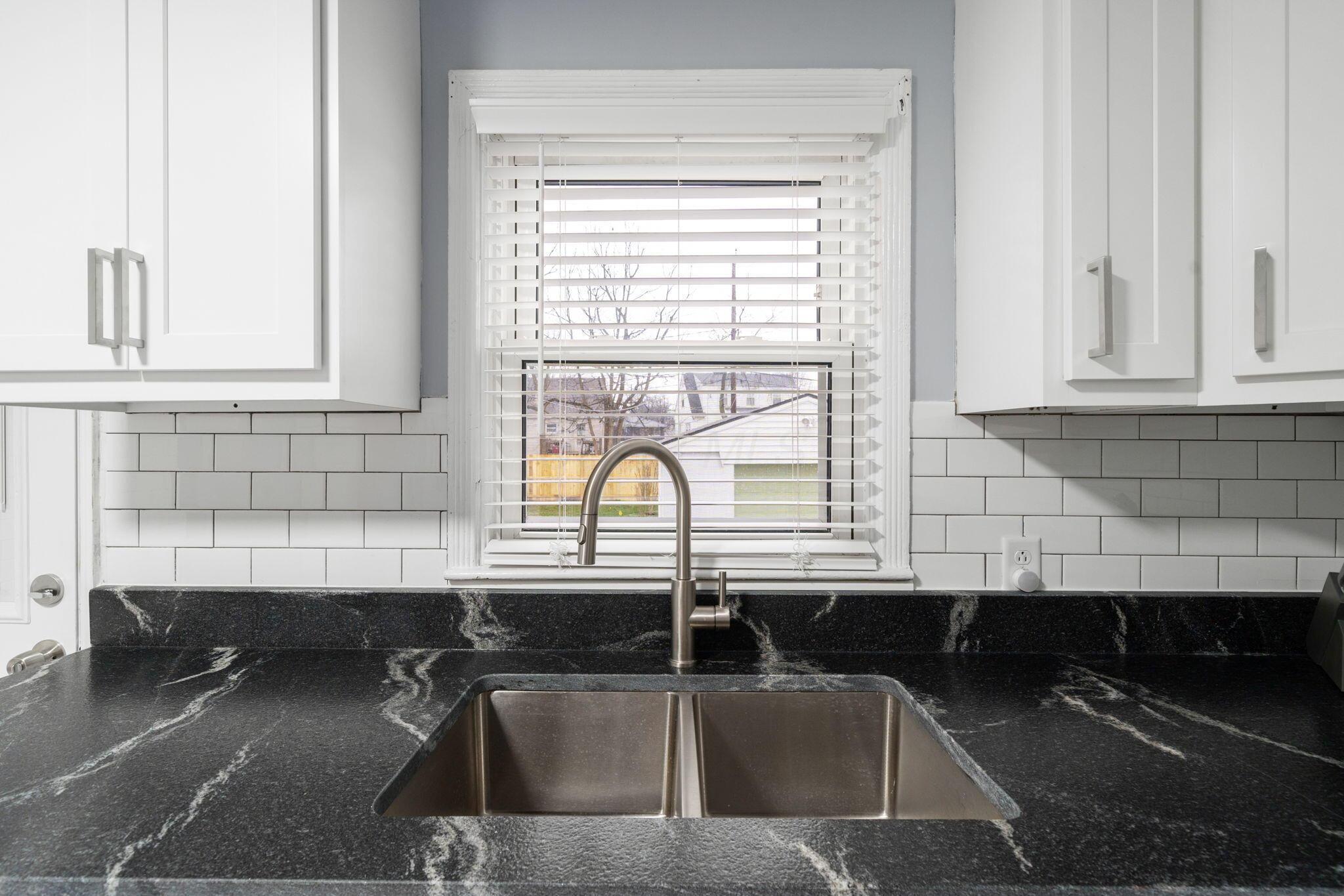 1884 Greenway Avenue S