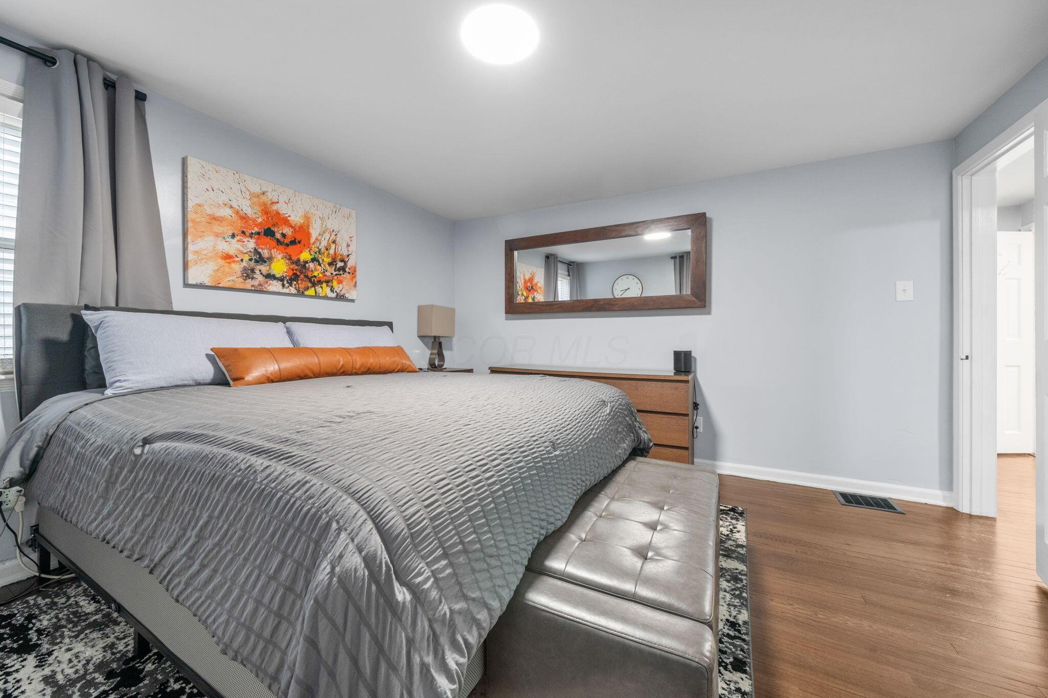 1884 Greenway Avenue S