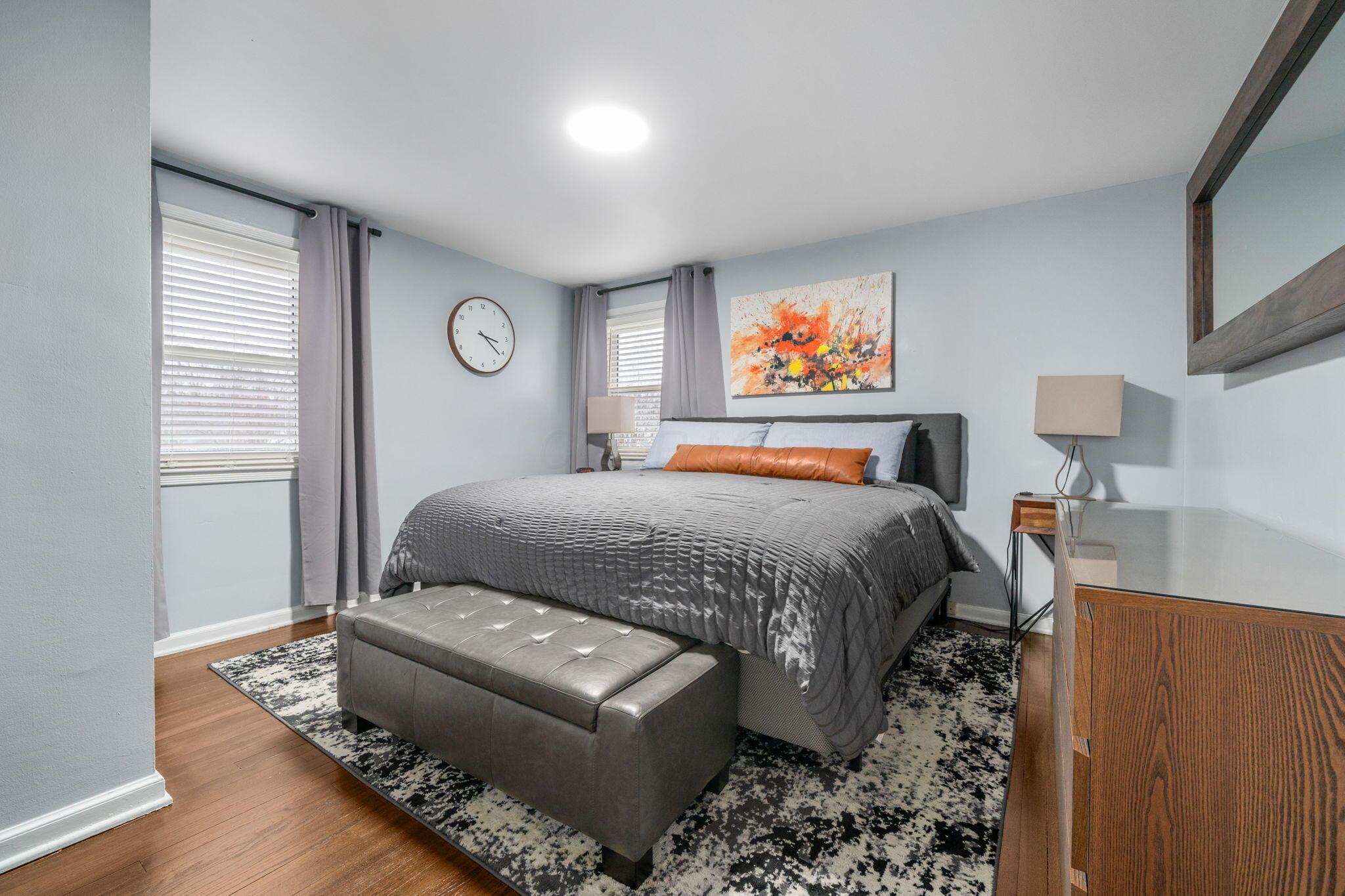 1884 Greenway Avenue S