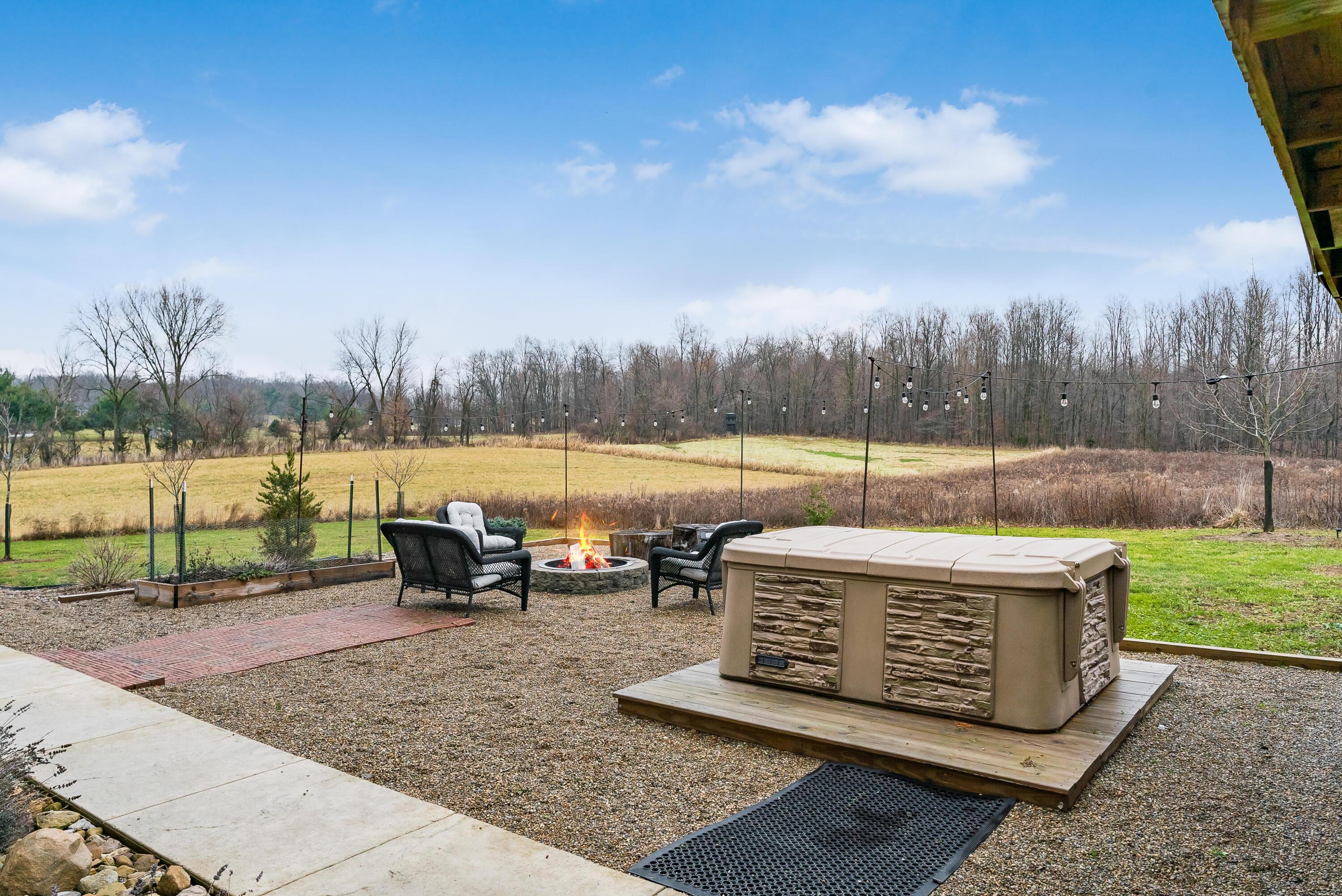 4085 County Road 98