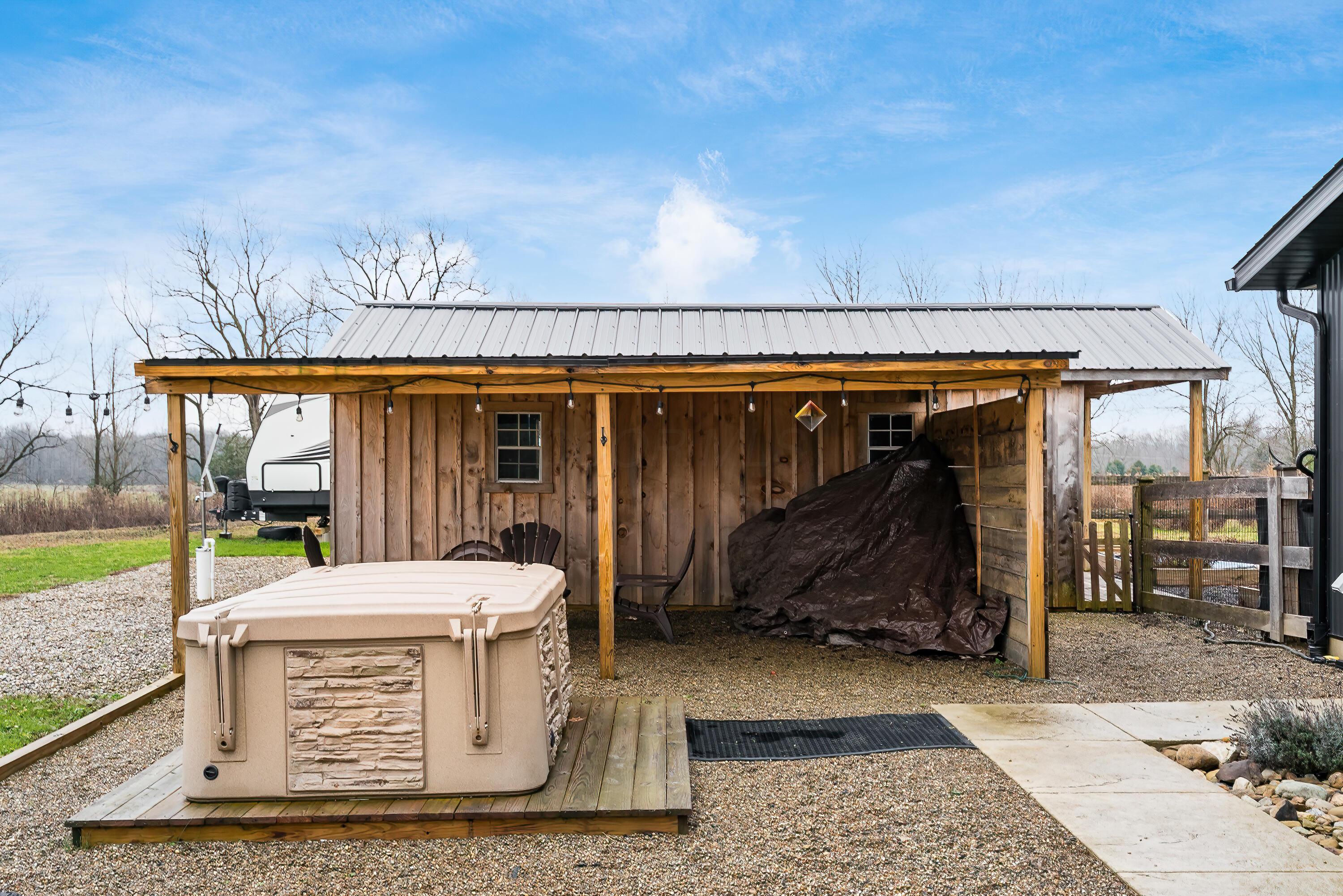 4085 County Road 98