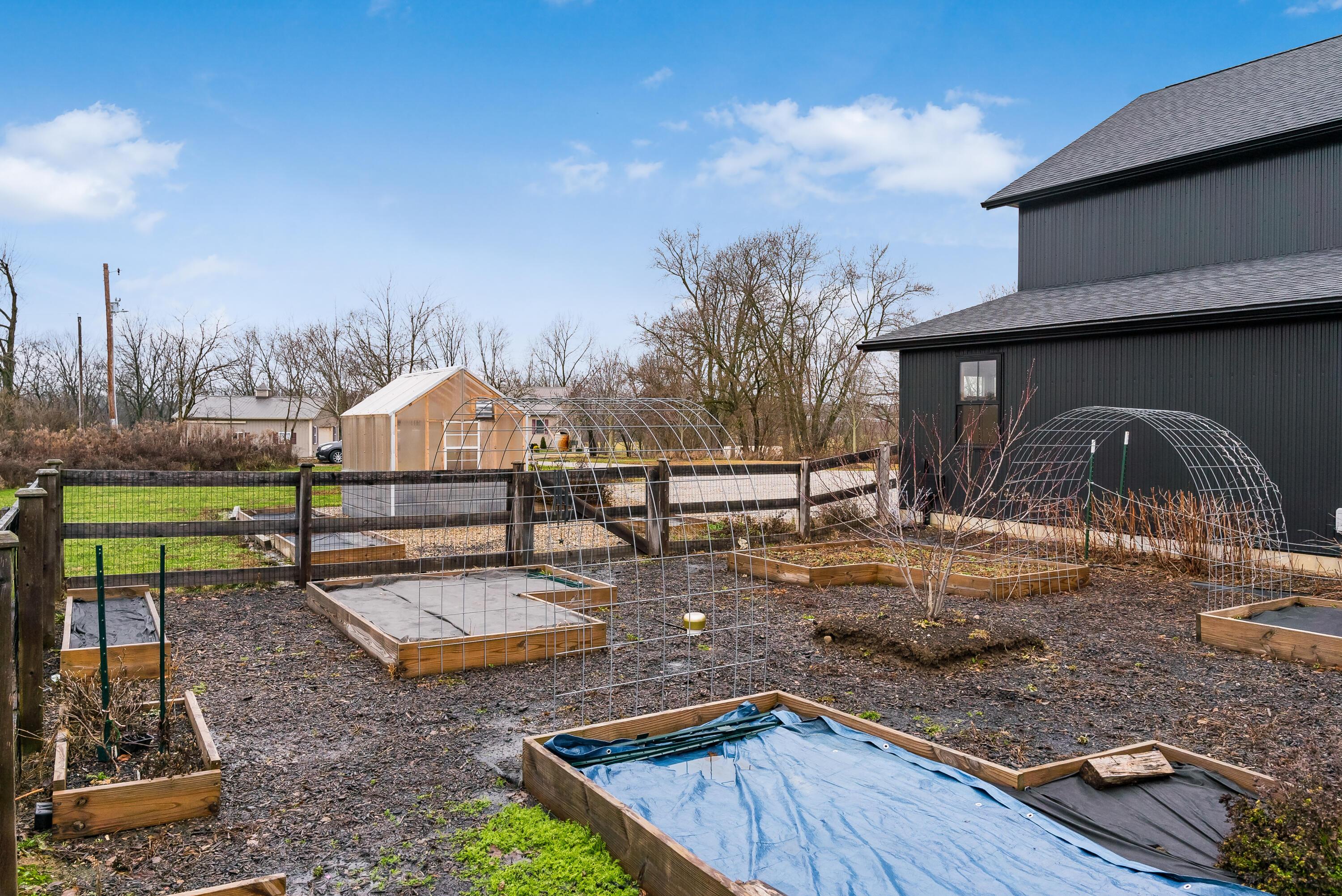 4085 County Road 98