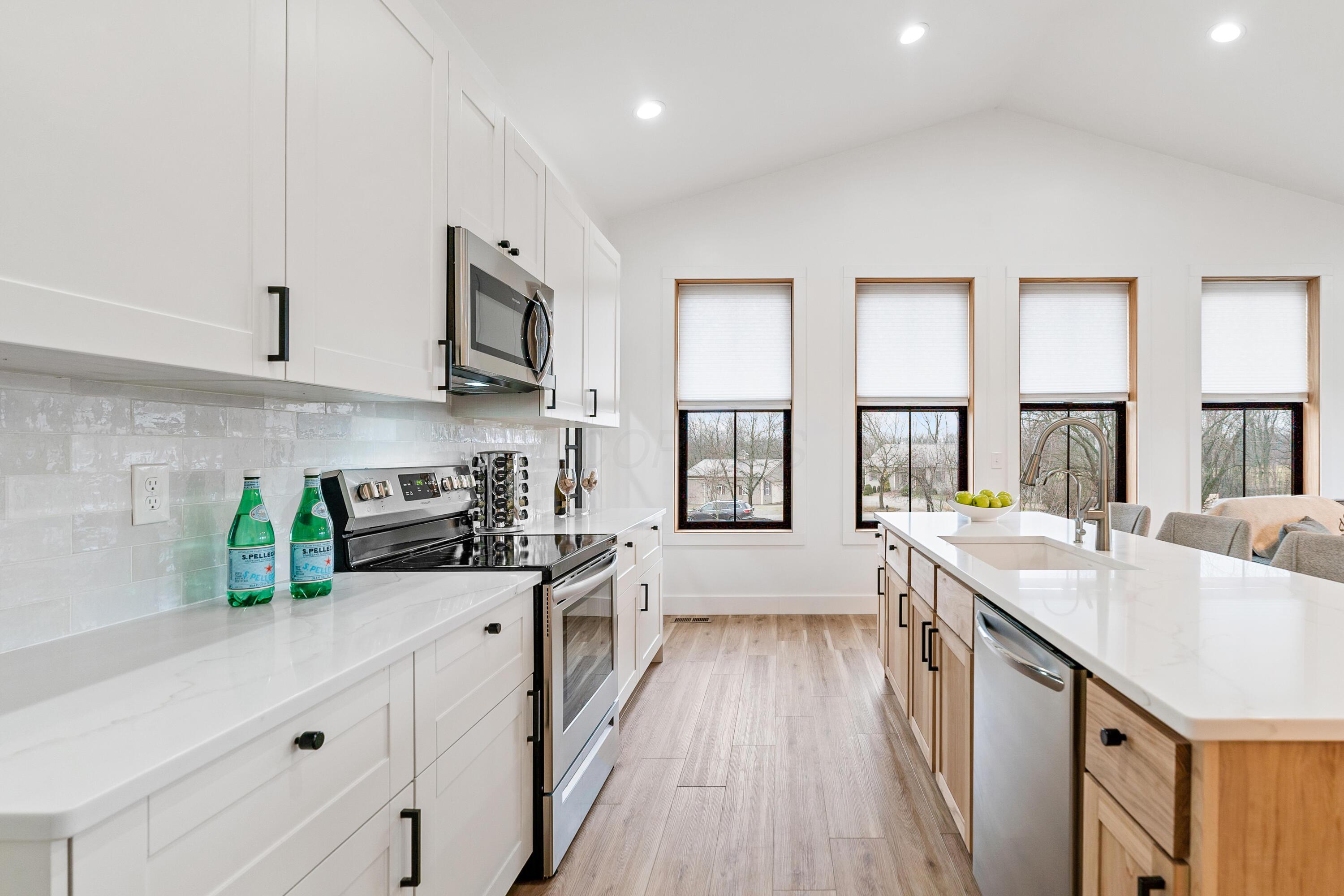 4085 County Road 98