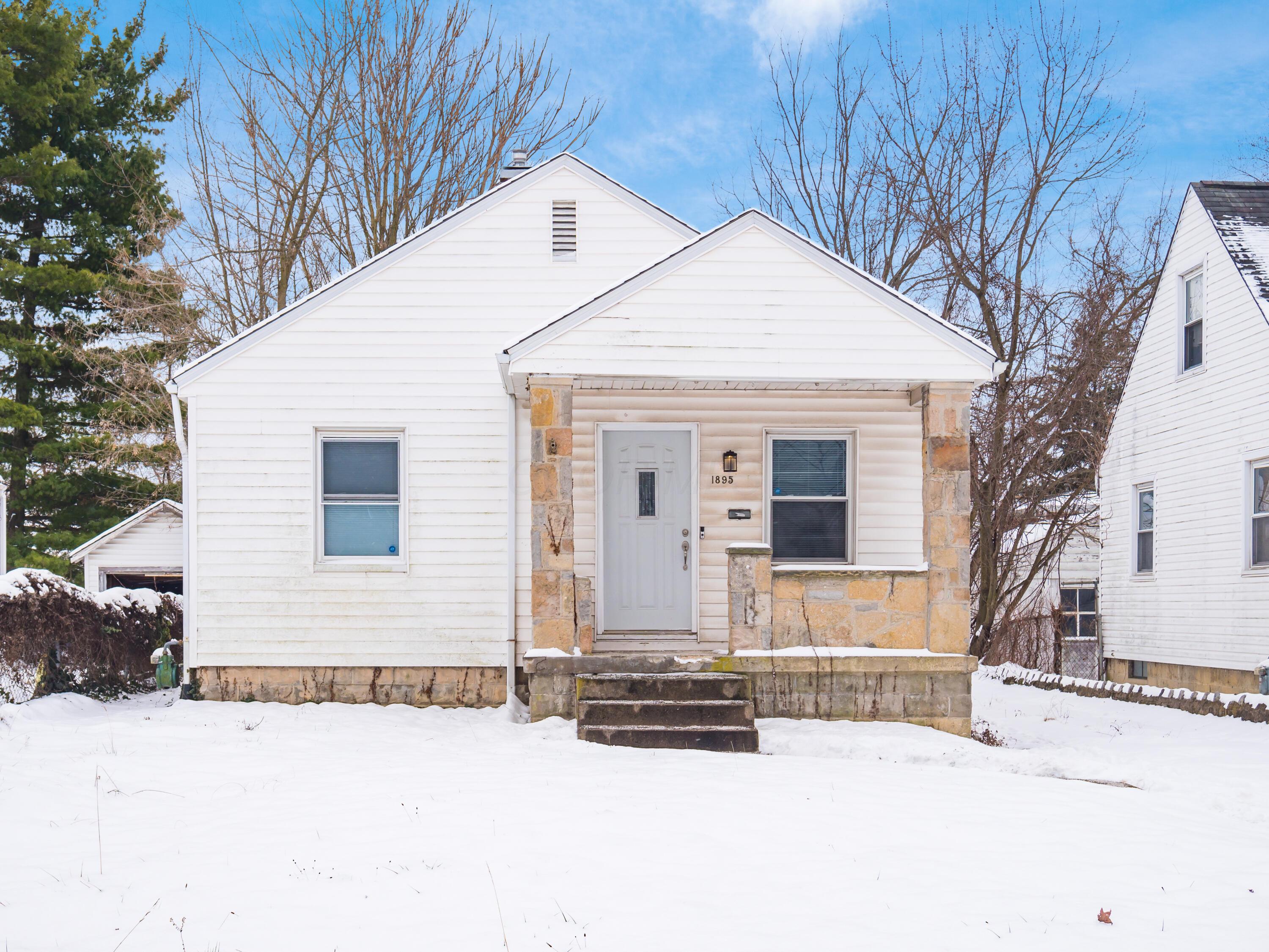1895 E North Broadway Street