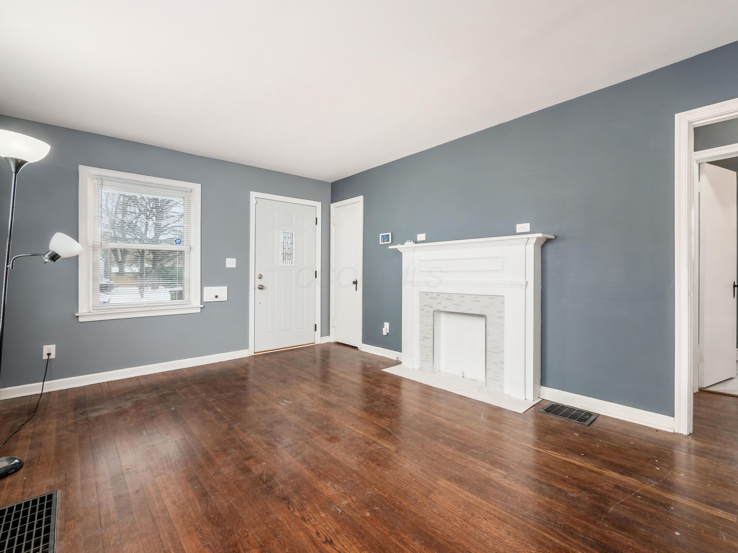 1895 E North Broadway Street
