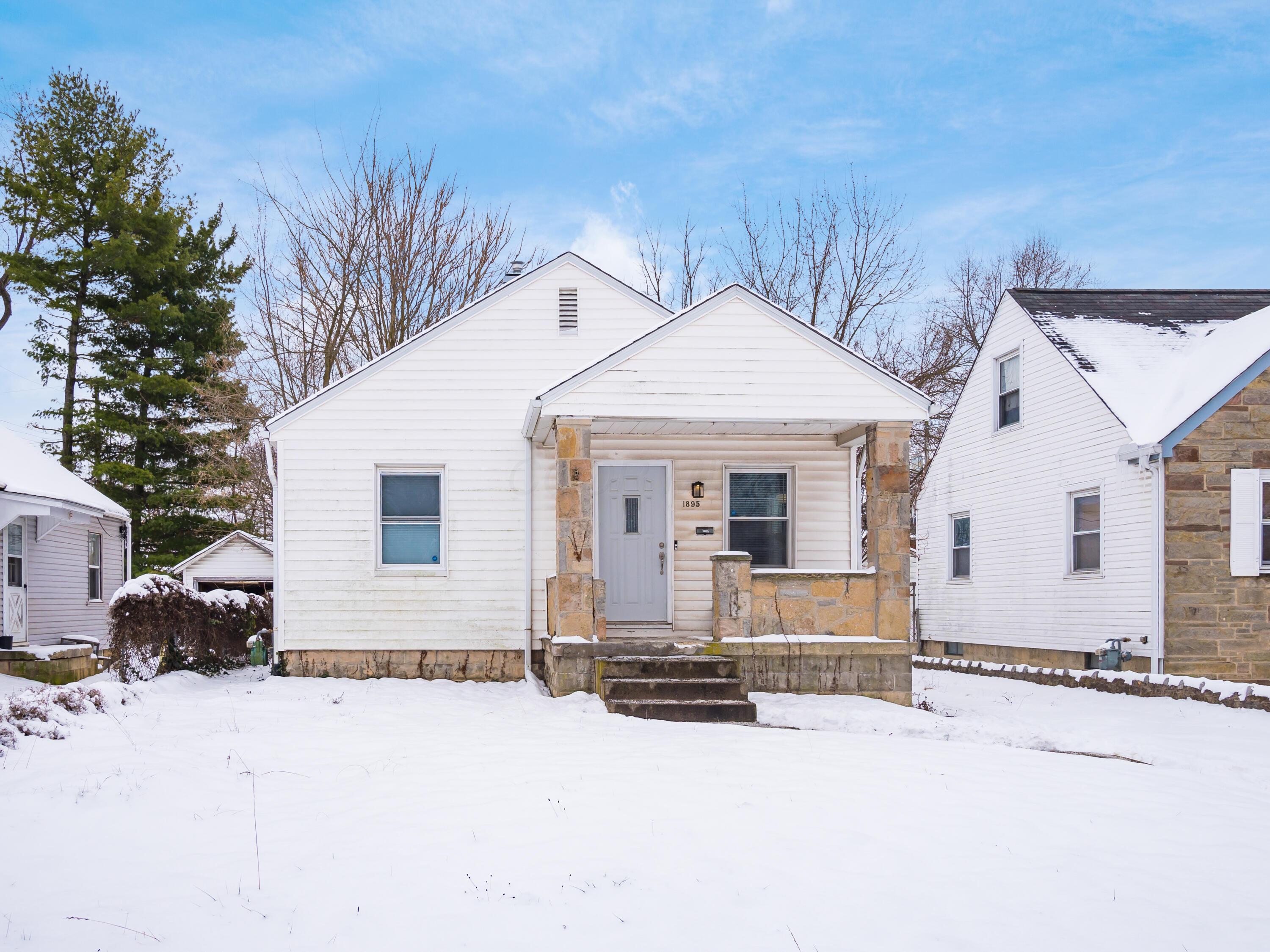 1895 E North Broadway Street