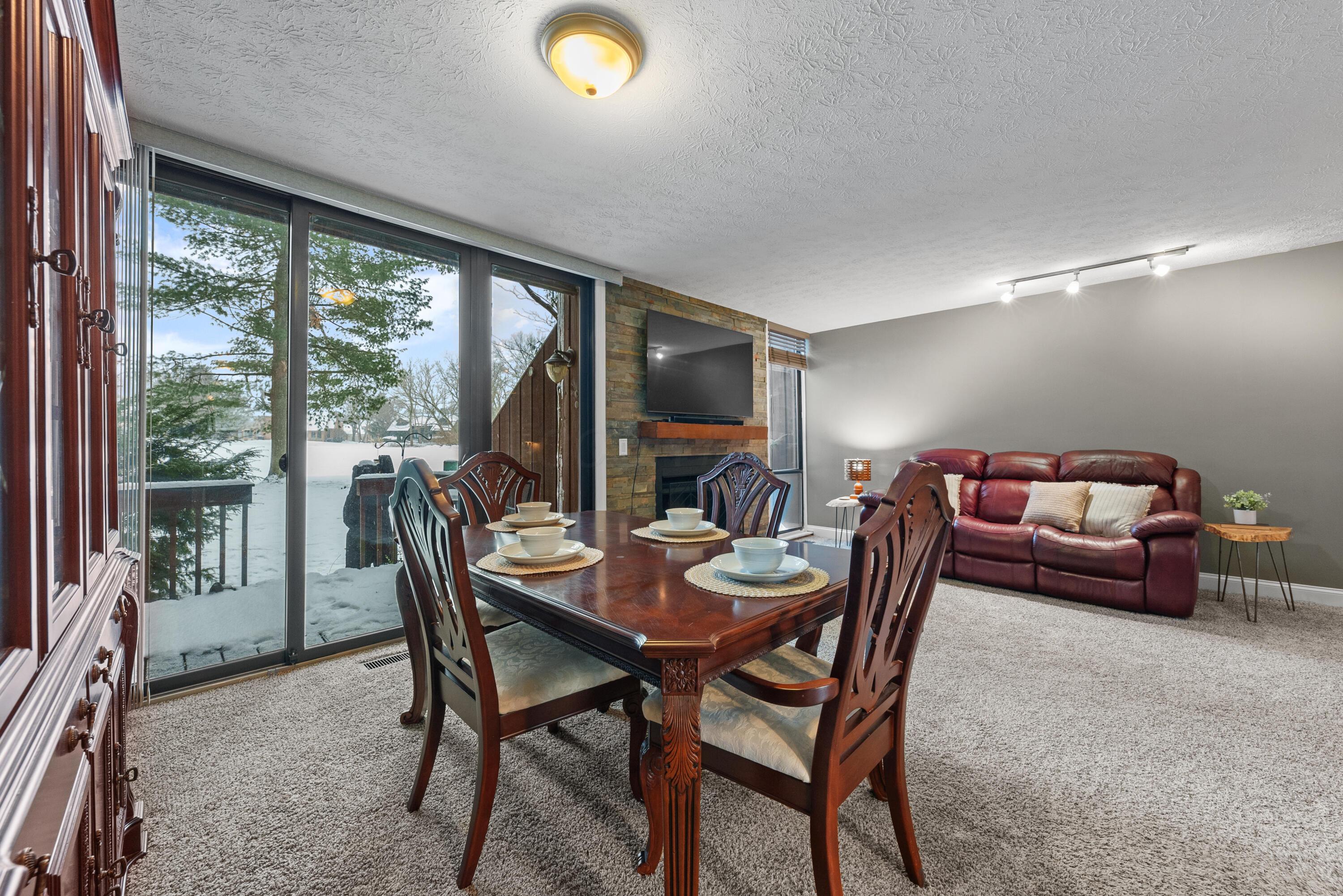 5031 Chuckleberry Lane, 3