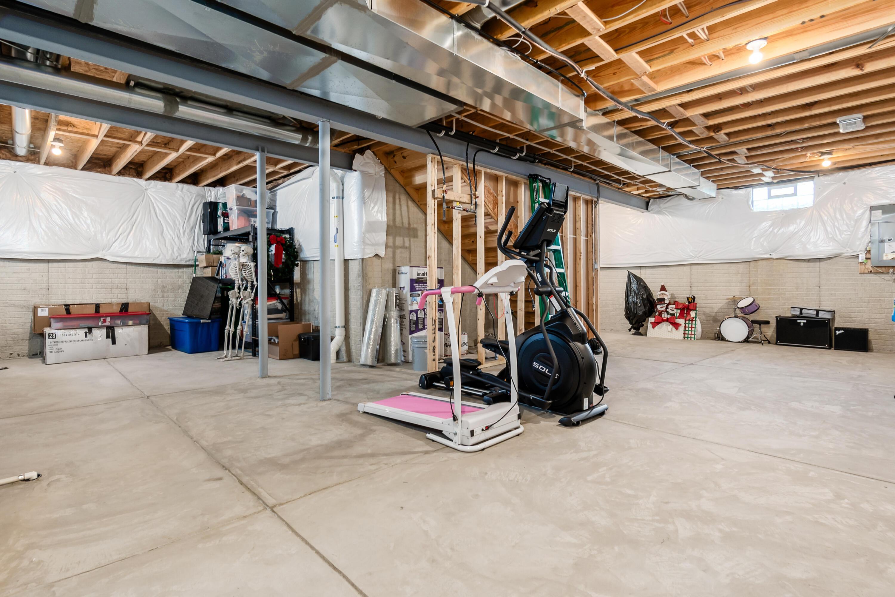 8043 Marilyn Road