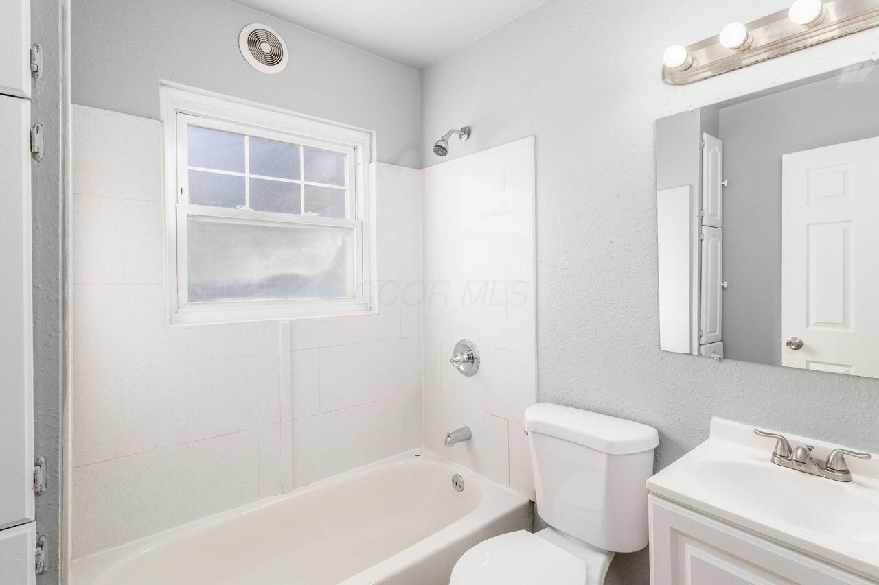 3164 Hamilton Avenue