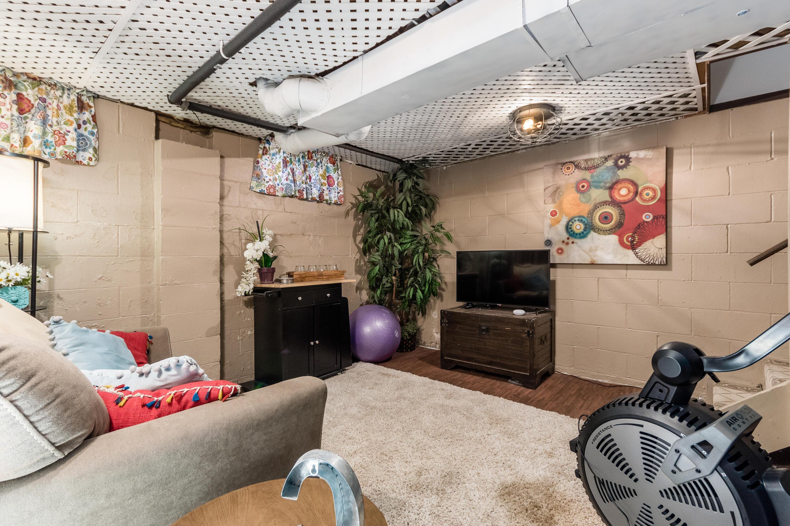 859 Fortunegate Drive