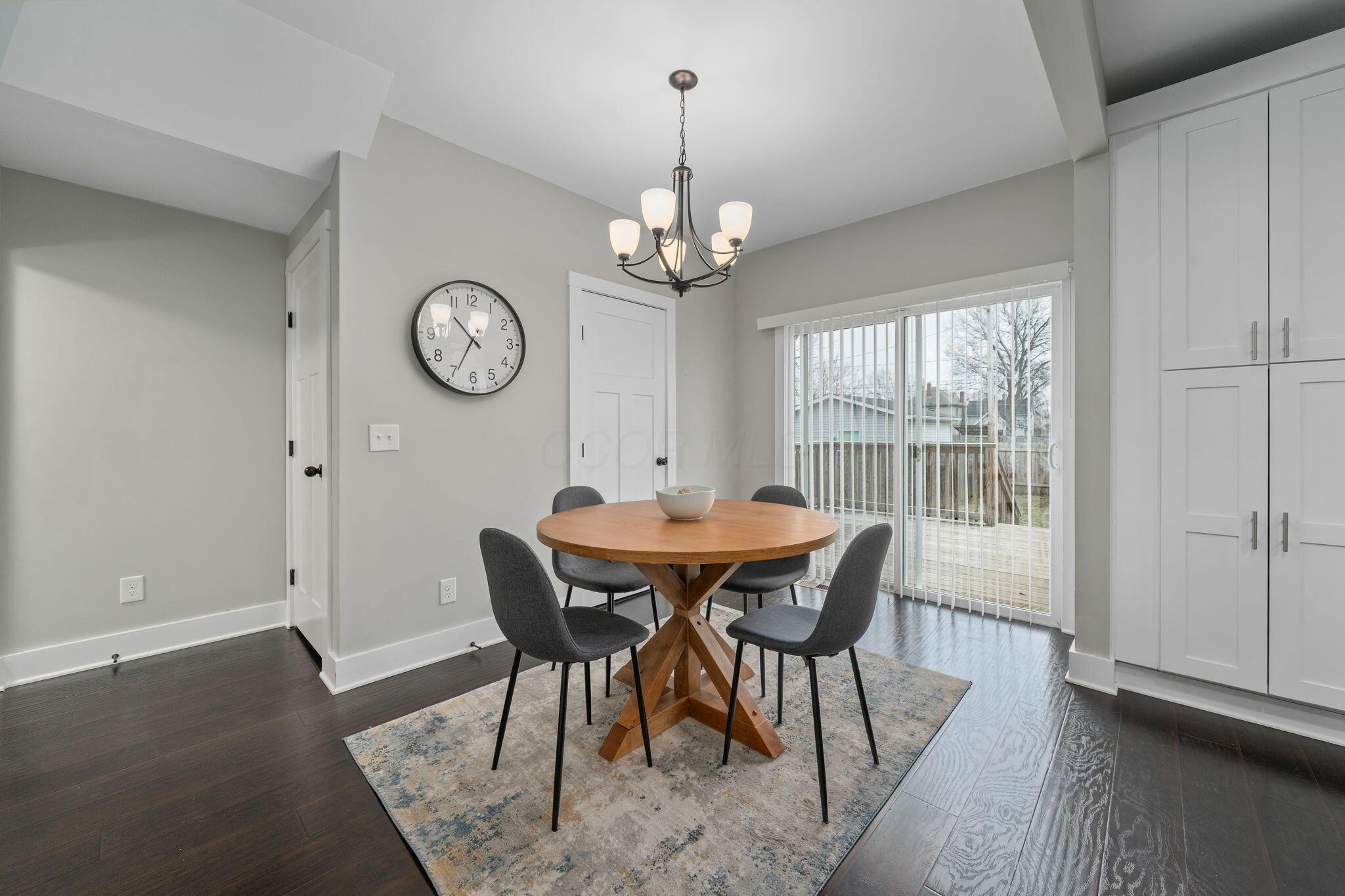 557 E Mithoff Street