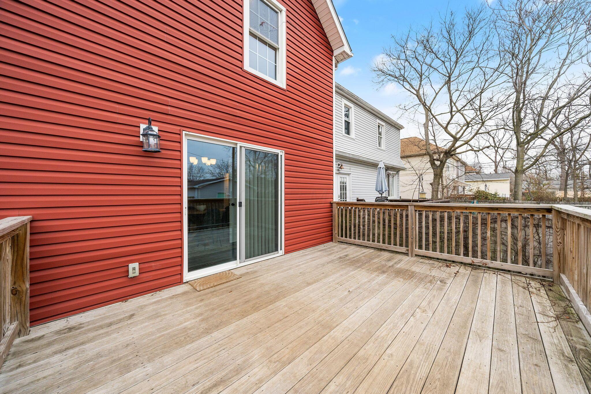 557 E Mithoff Street