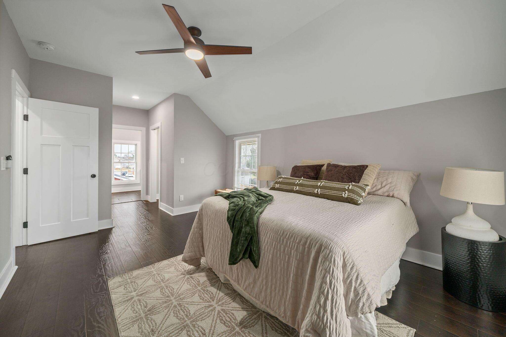 557 E Mithoff Street