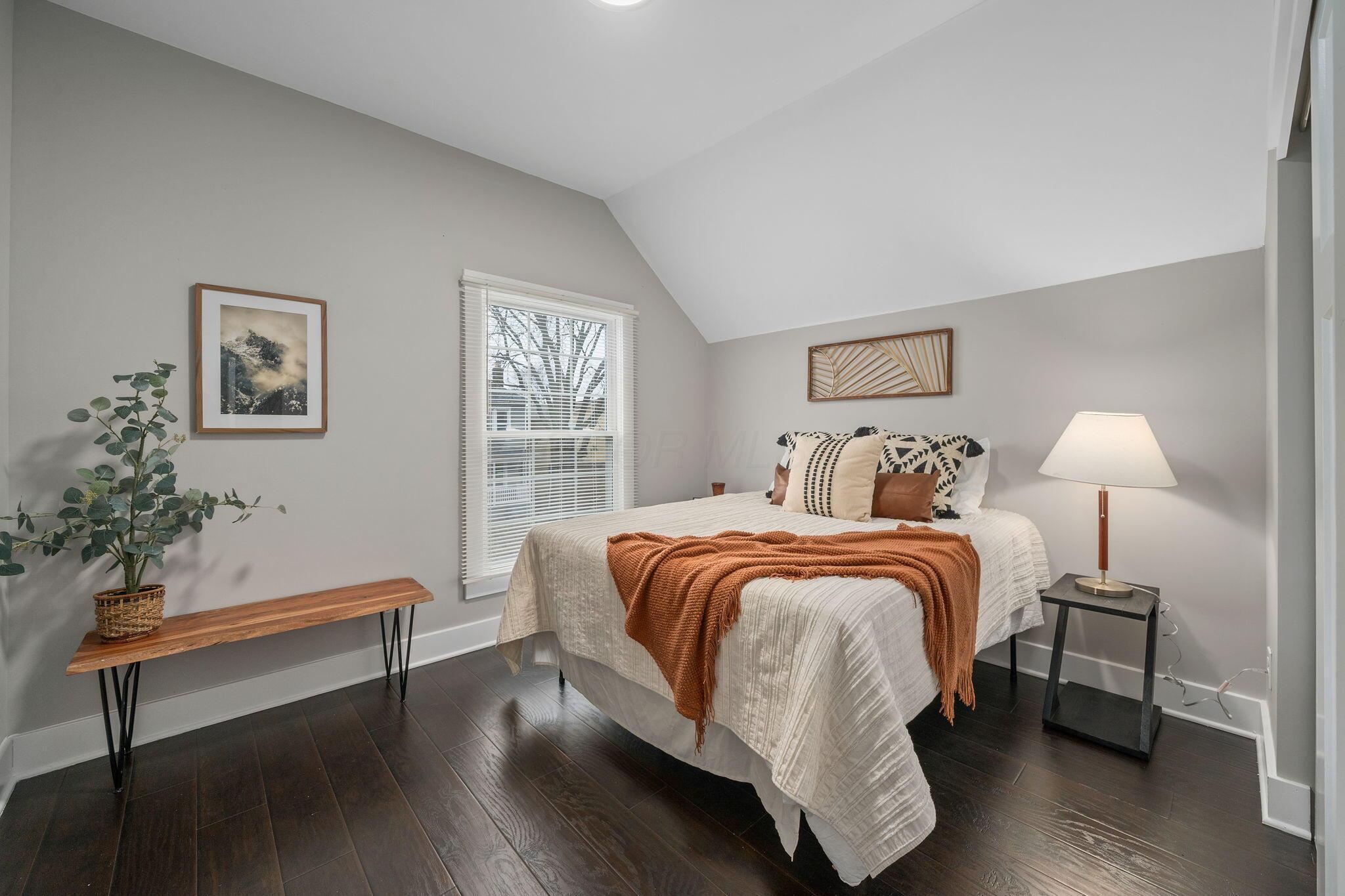 557 E Mithoff Street