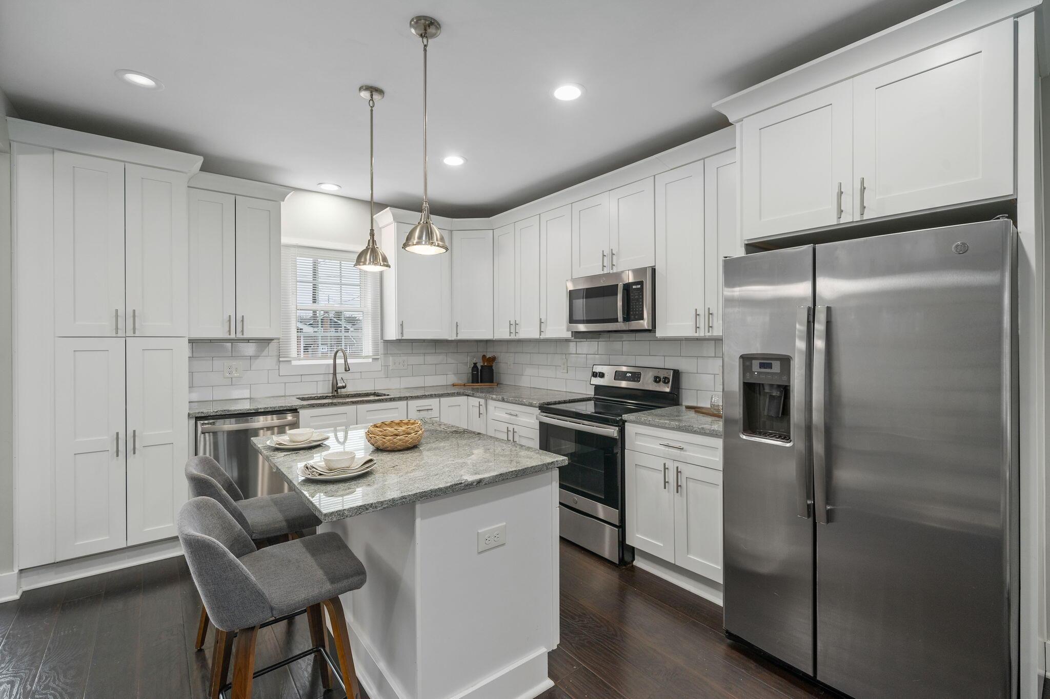 557 E Mithoff Street