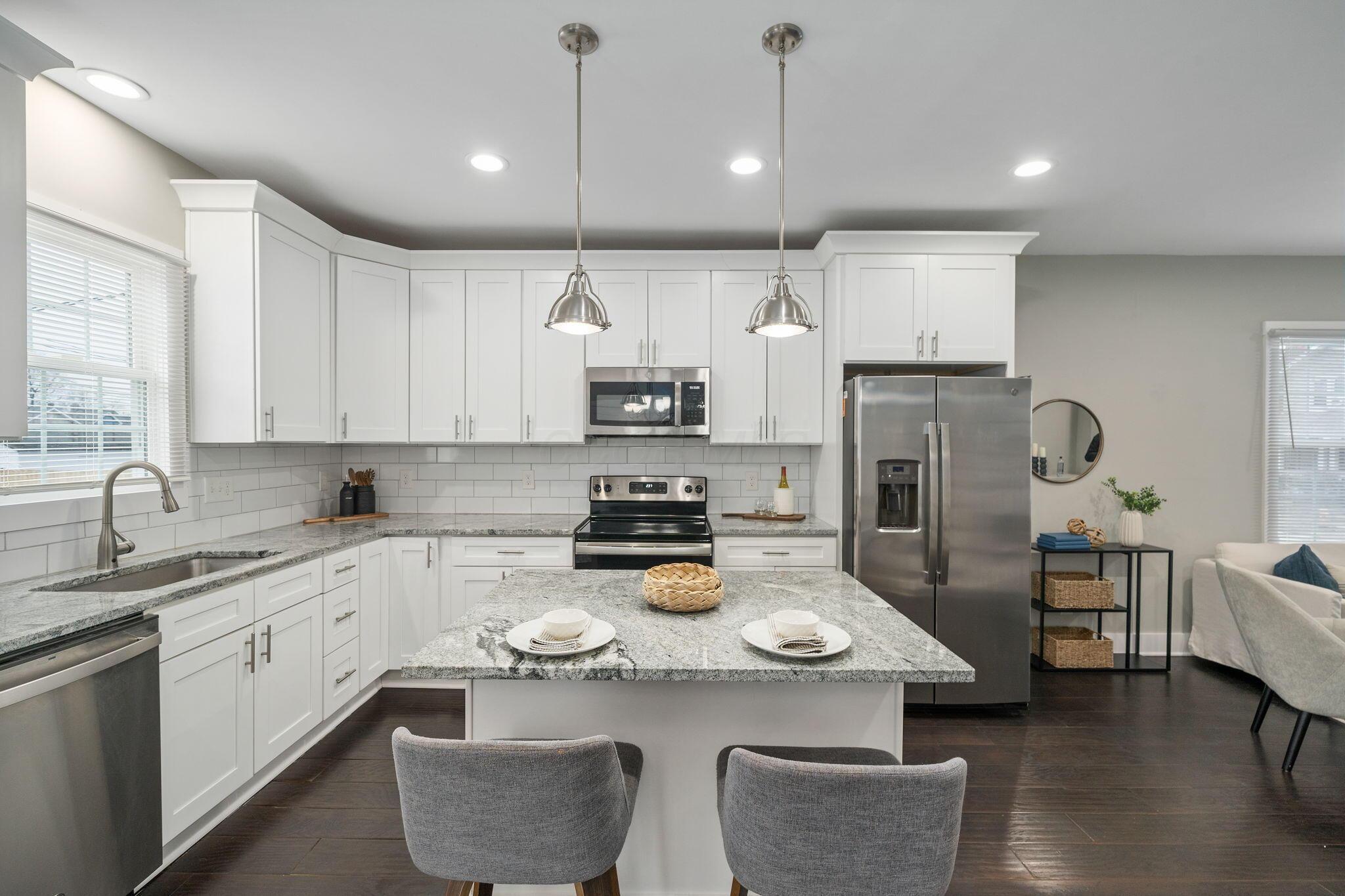 557 E Mithoff Street