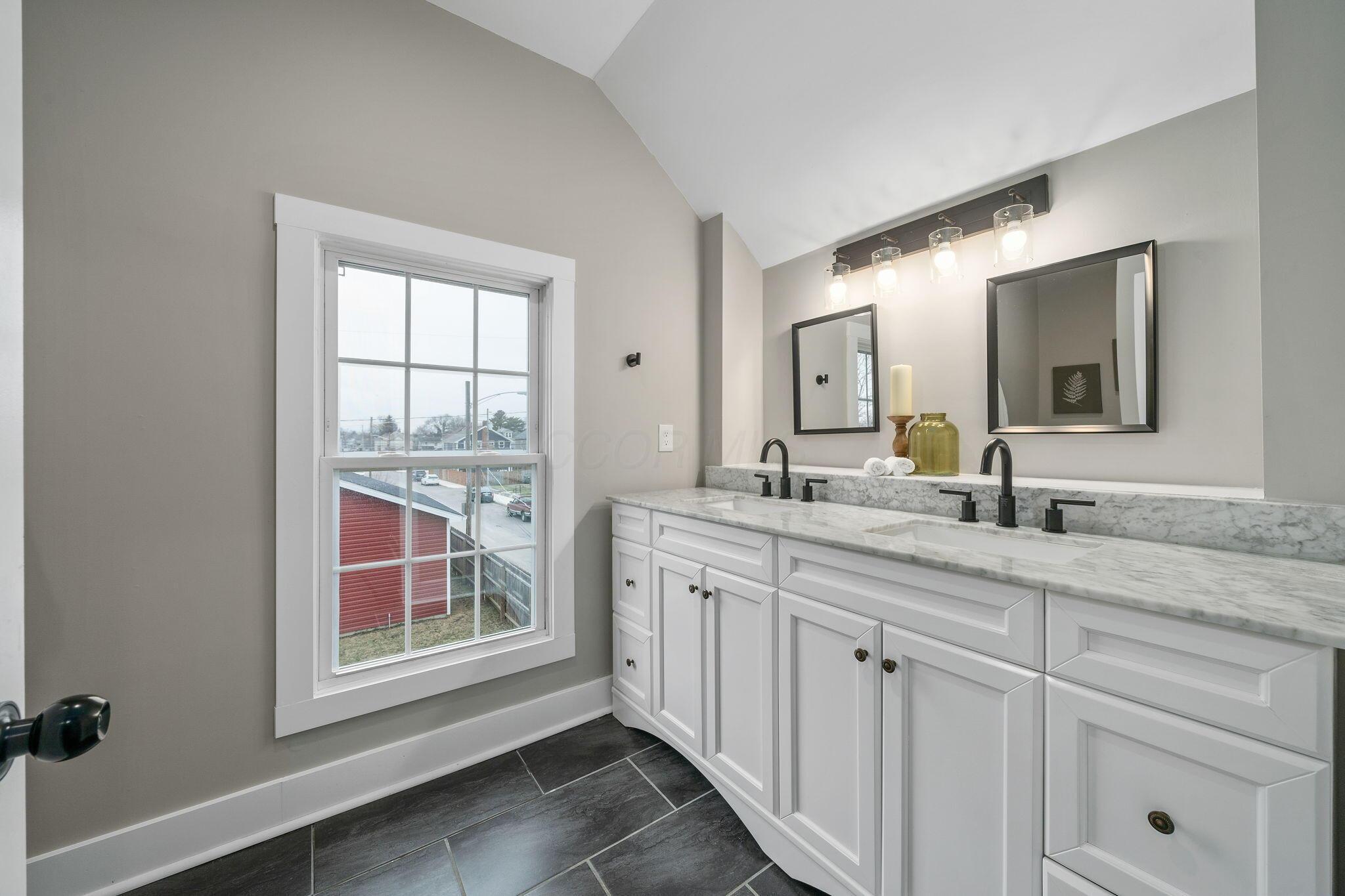 557 E Mithoff Street