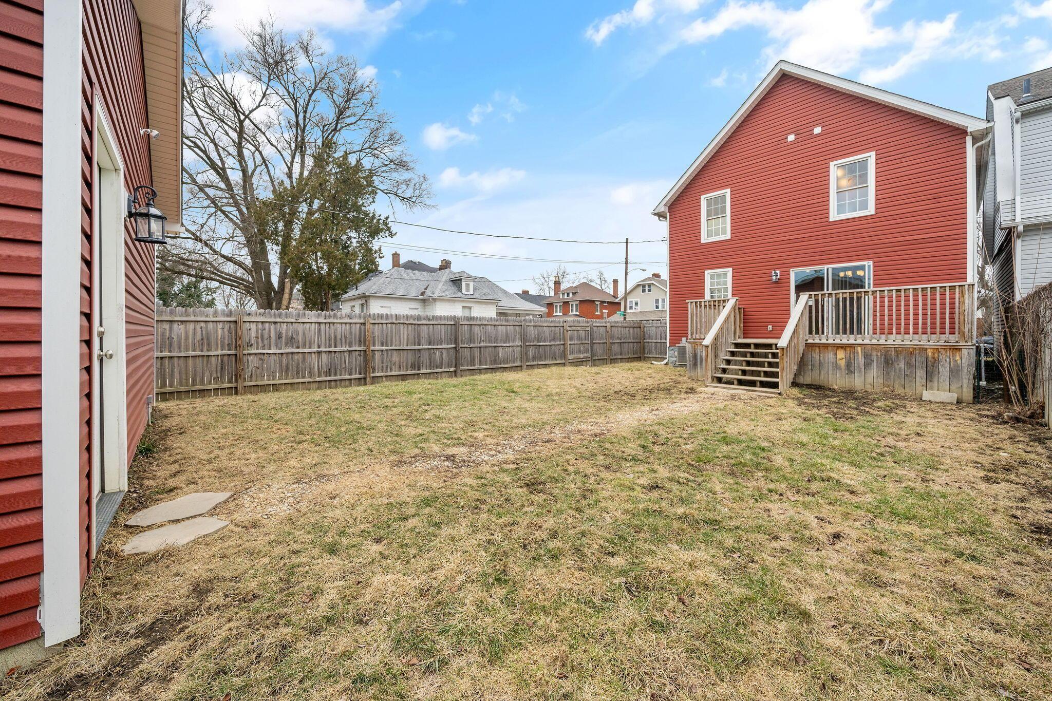 557 E Mithoff Street