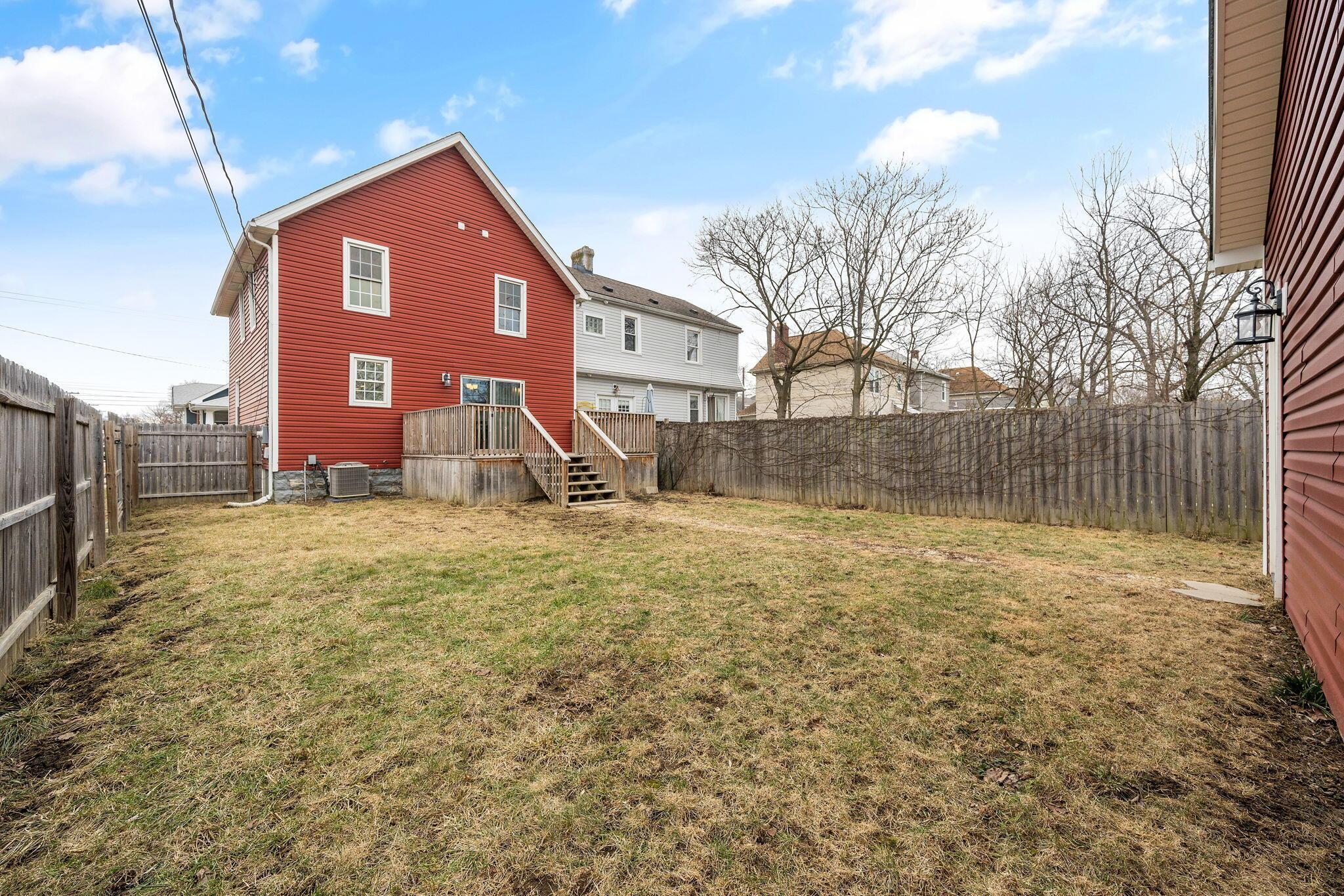 557 E Mithoff Street