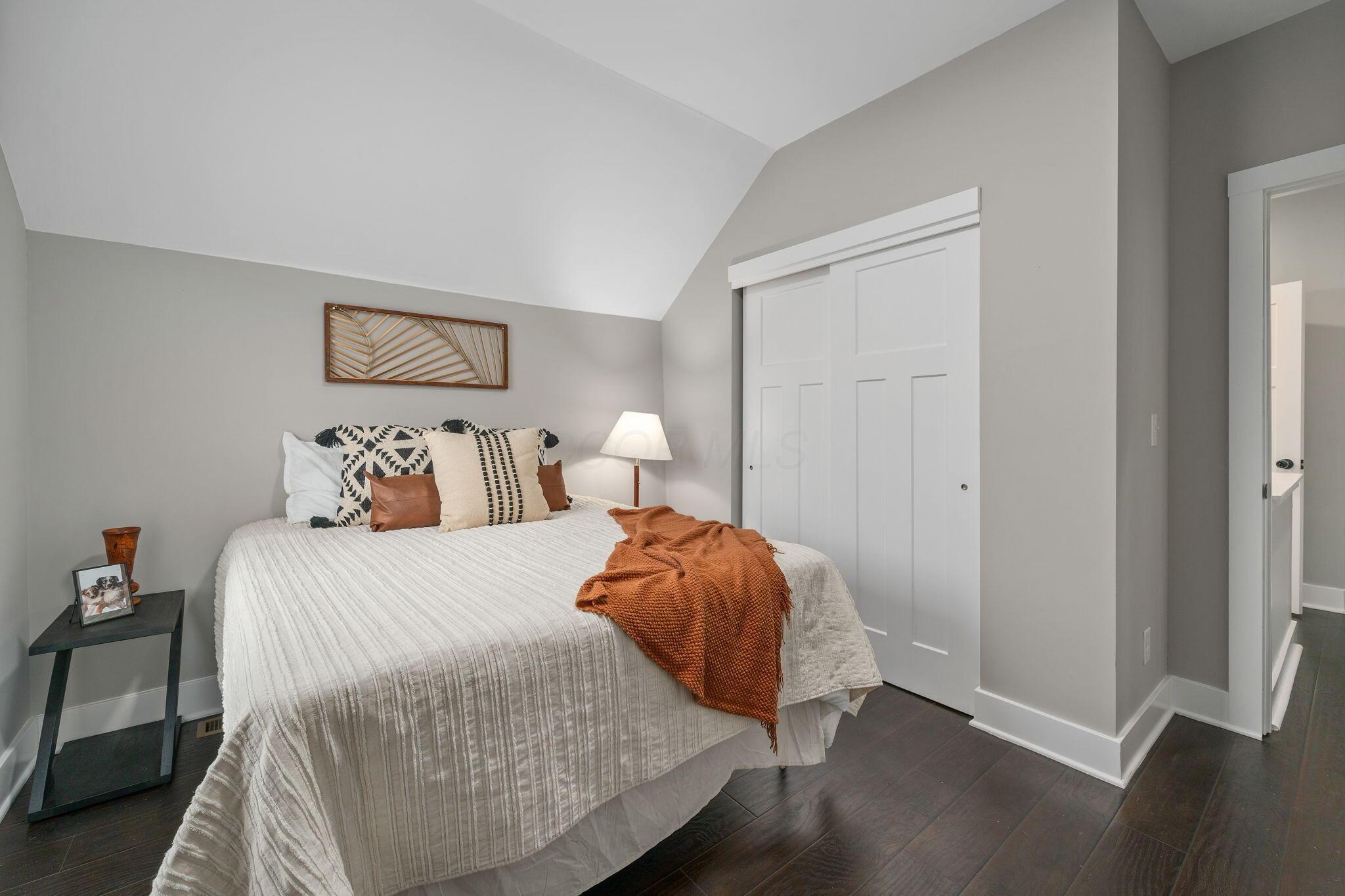 557 E Mithoff Street