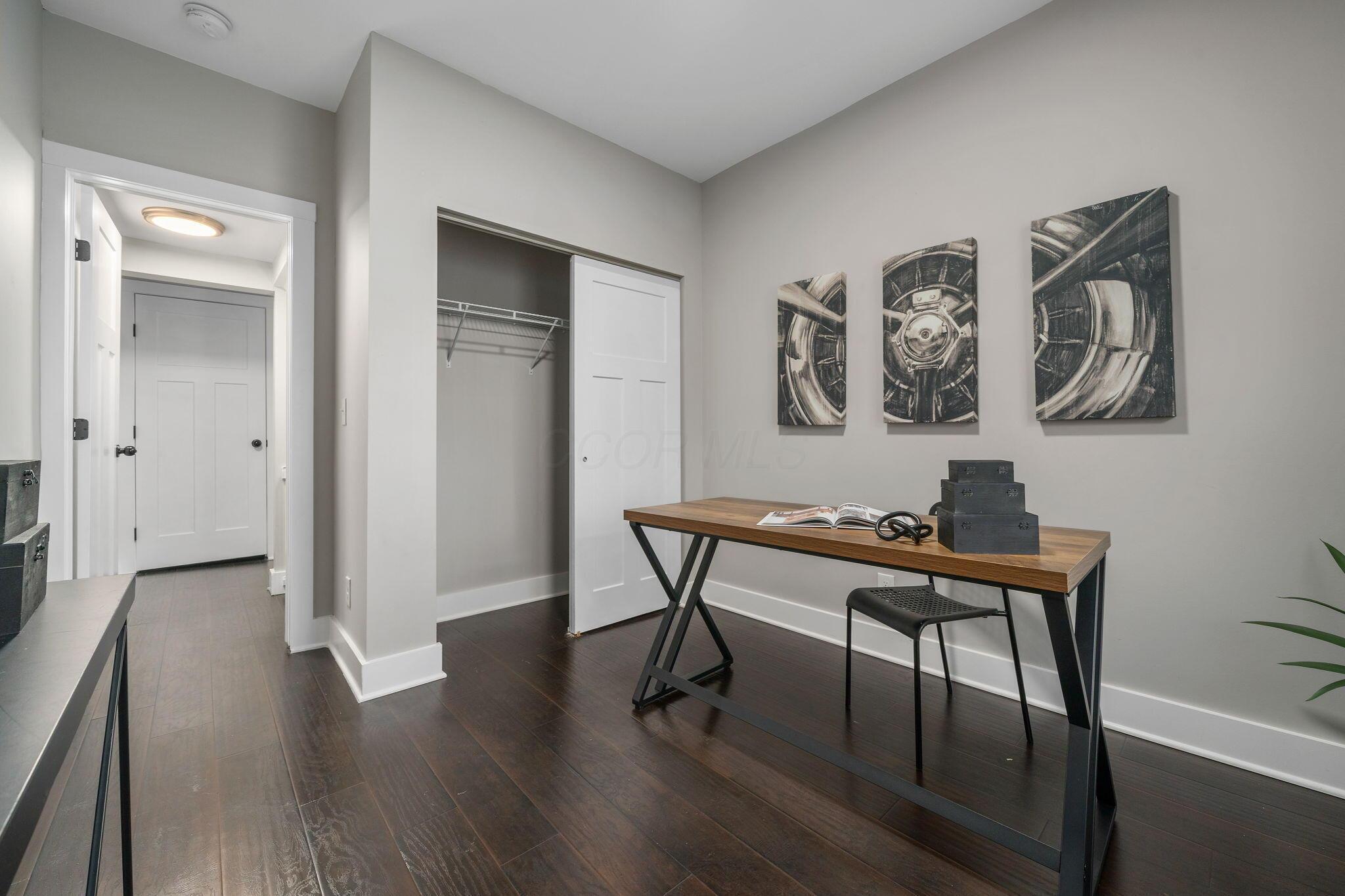 557 E Mithoff Street