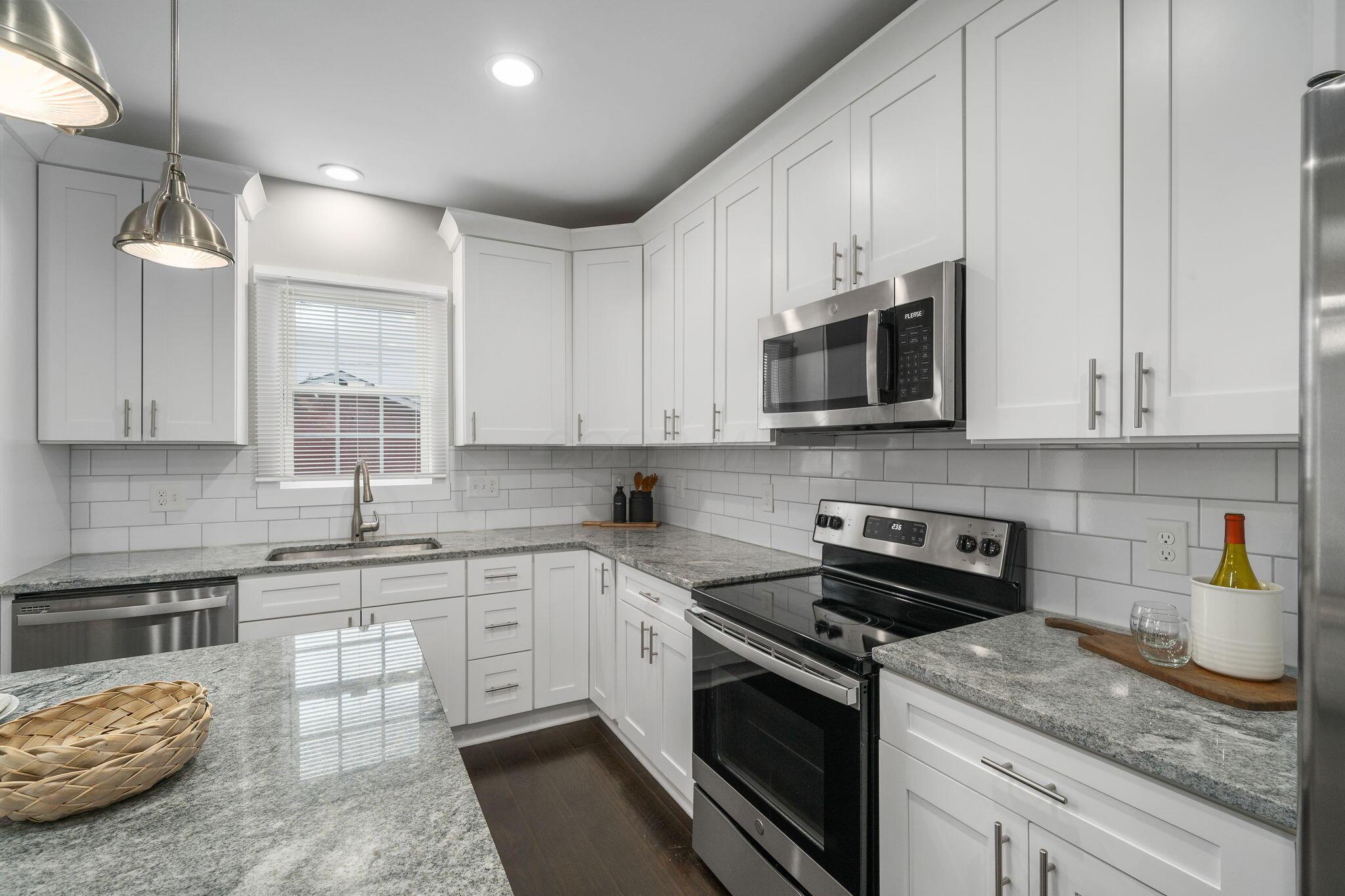 557 E Mithoff Street