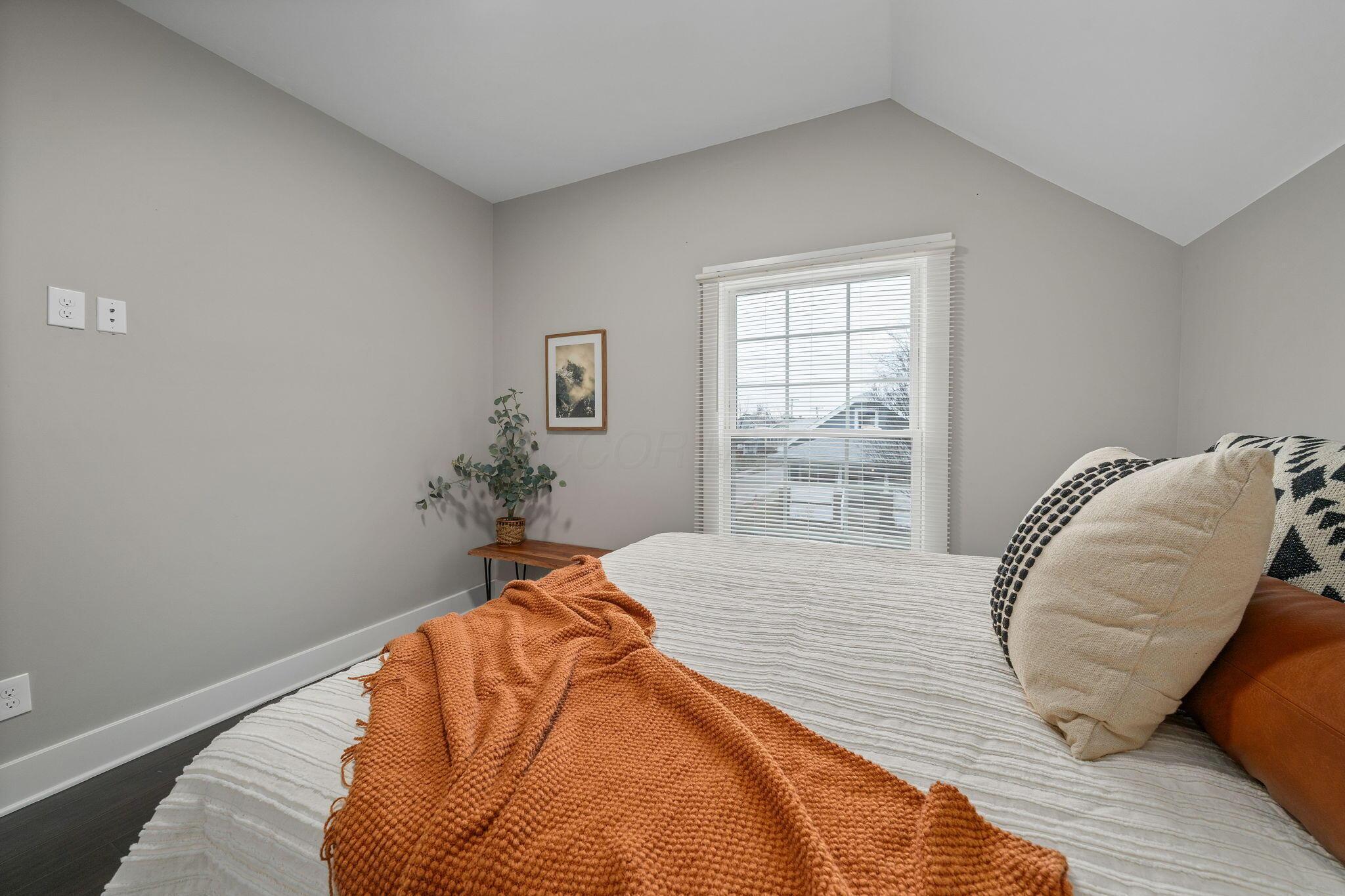 557 E Mithoff Street