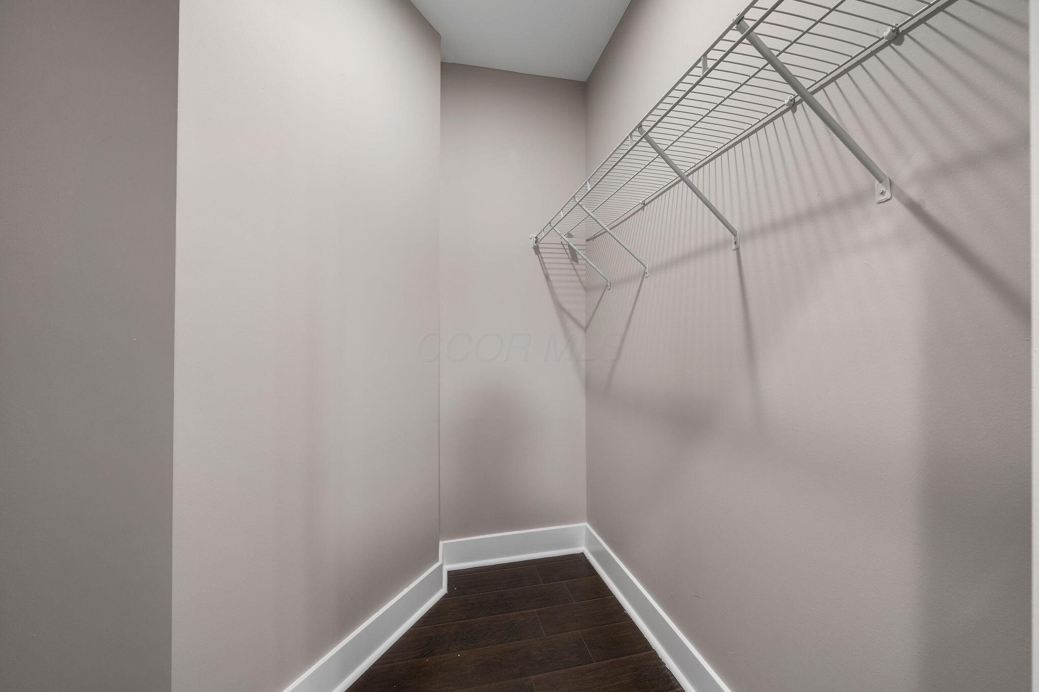 557 E Mithoff Street