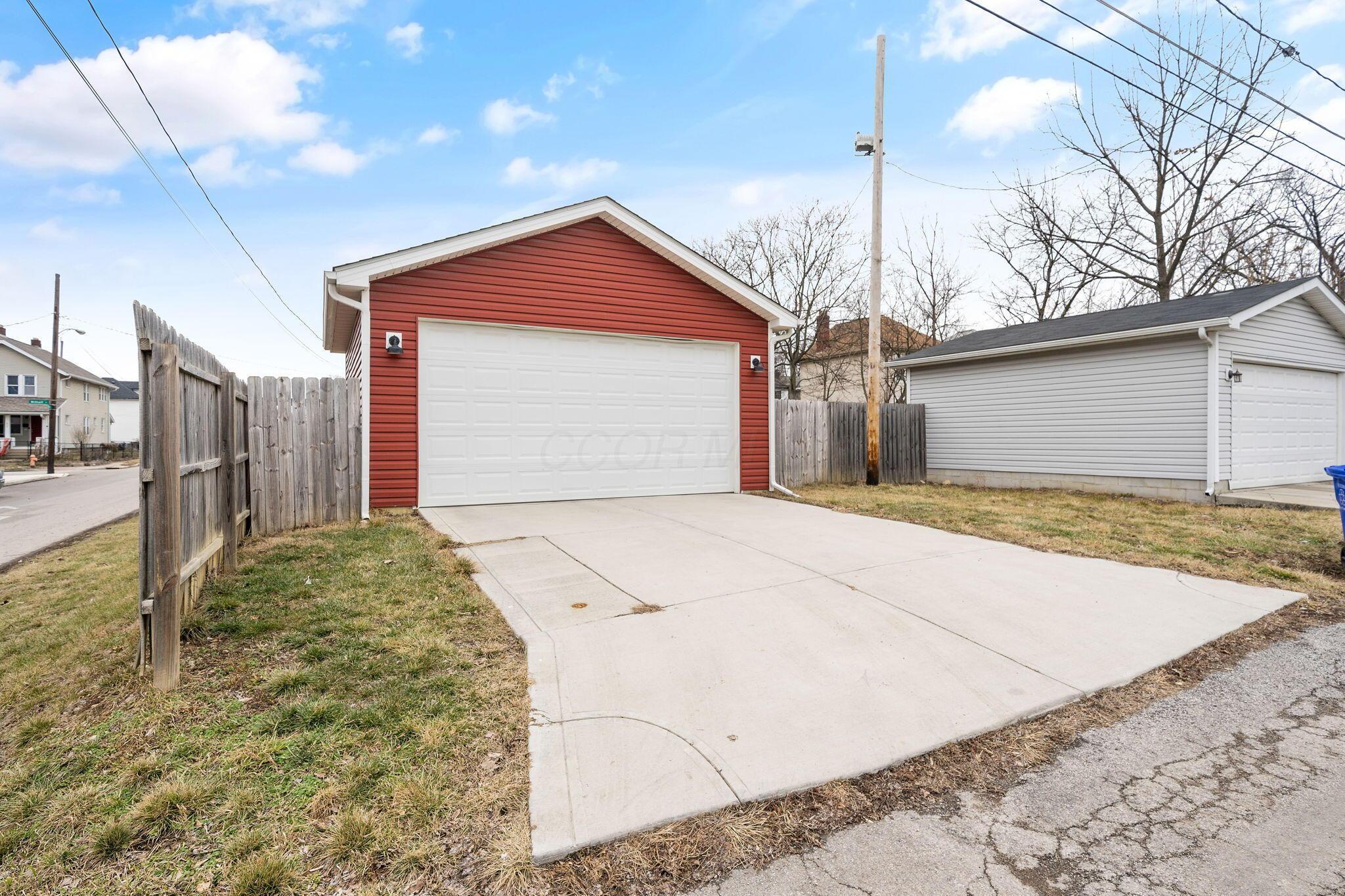 557 E Mithoff Street