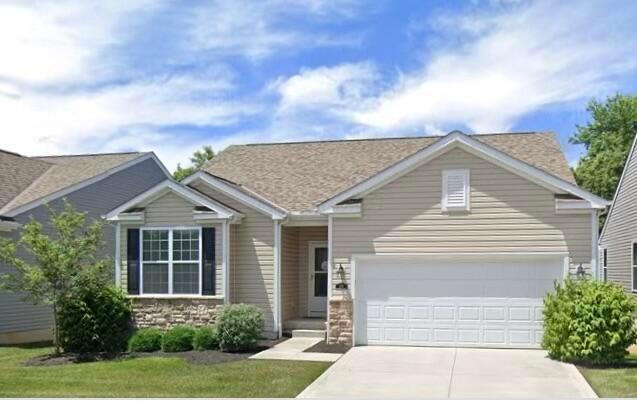127 Broadstone Circle W