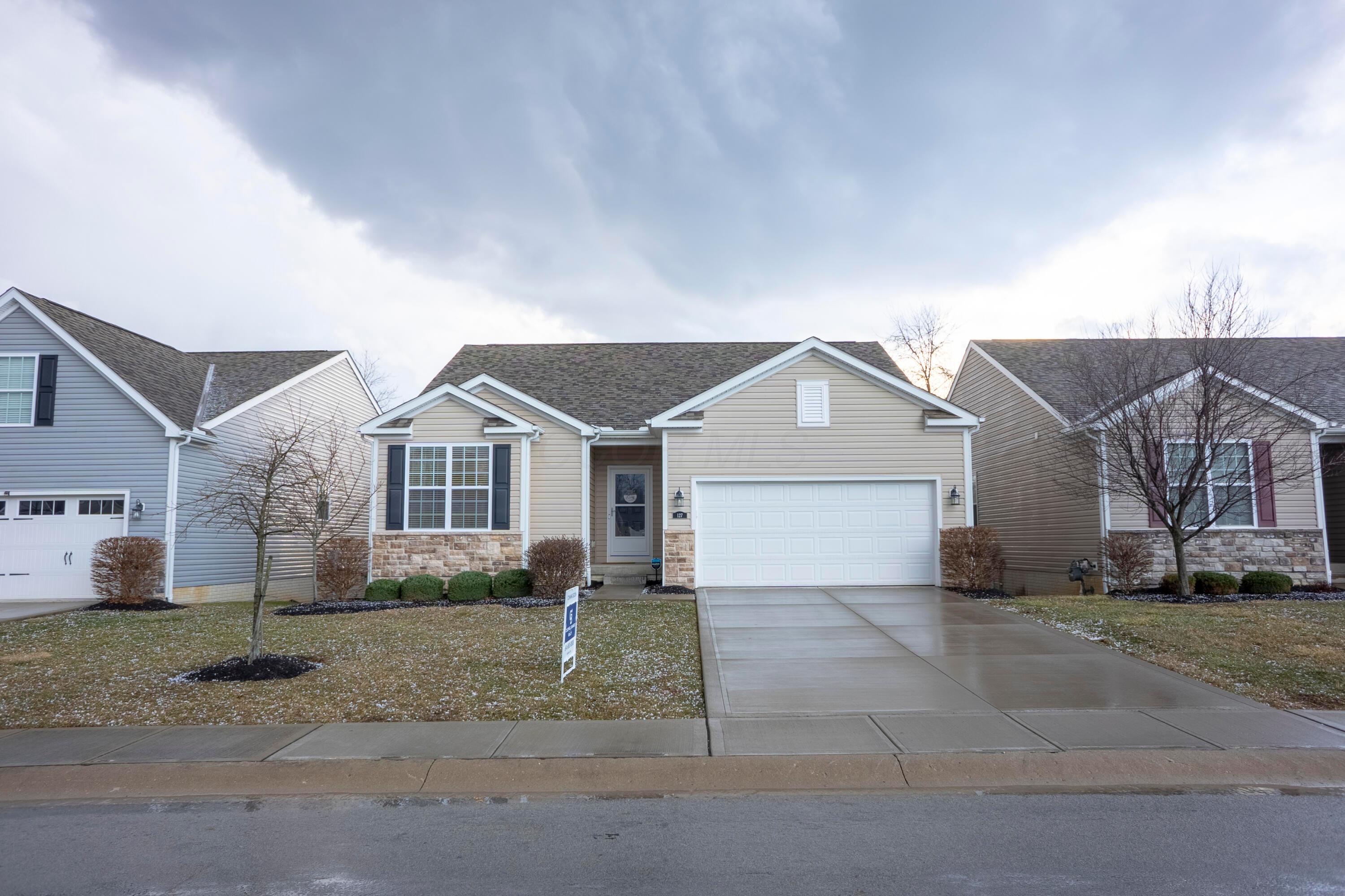 127 Broadstone Circle W