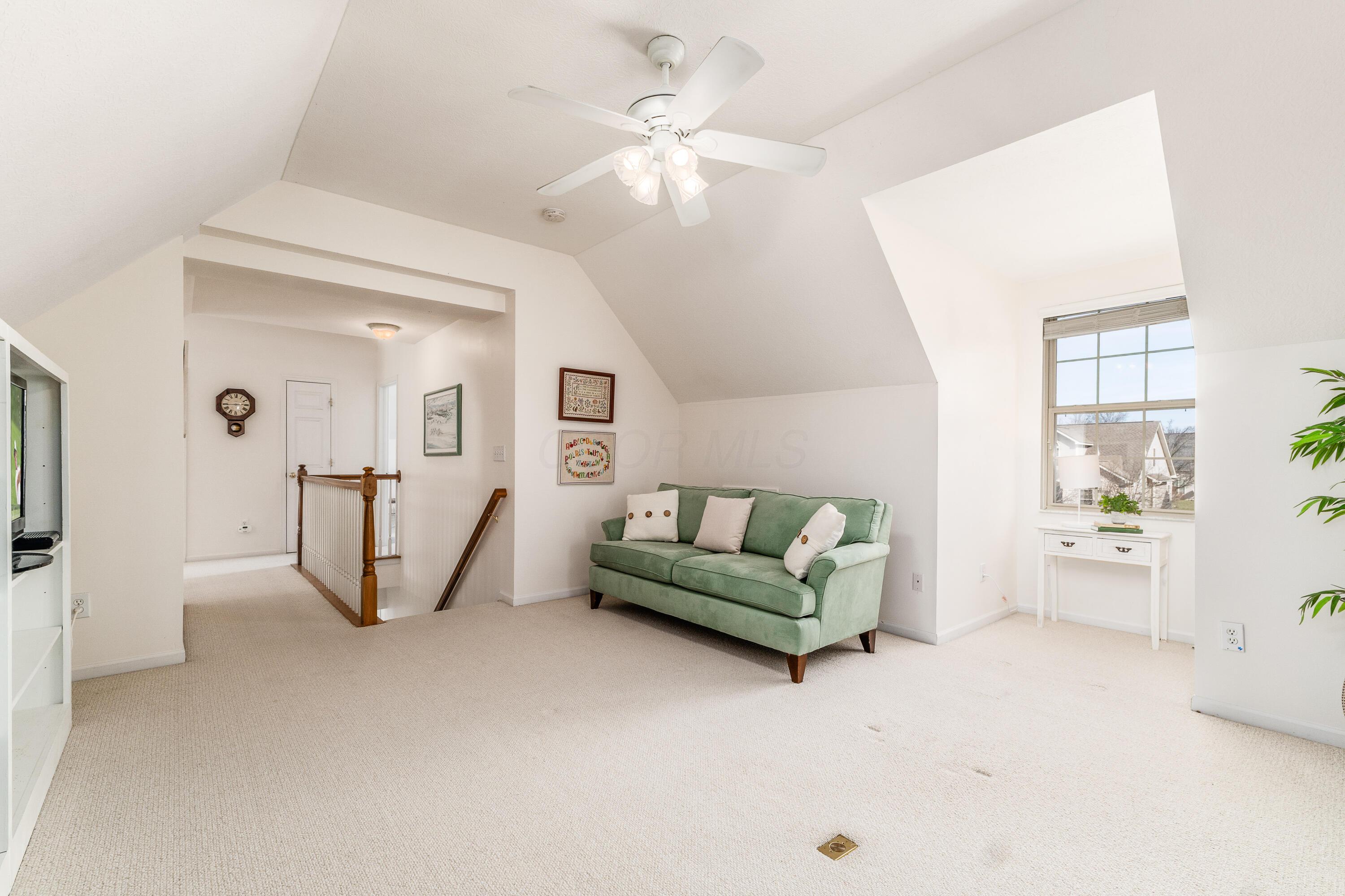 557 Village Green Loop