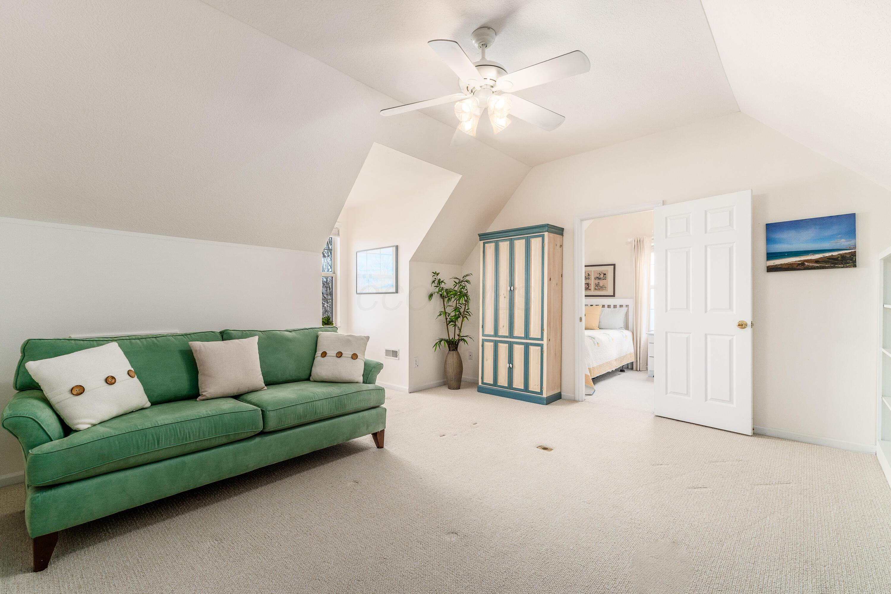 557 Village Green Loop