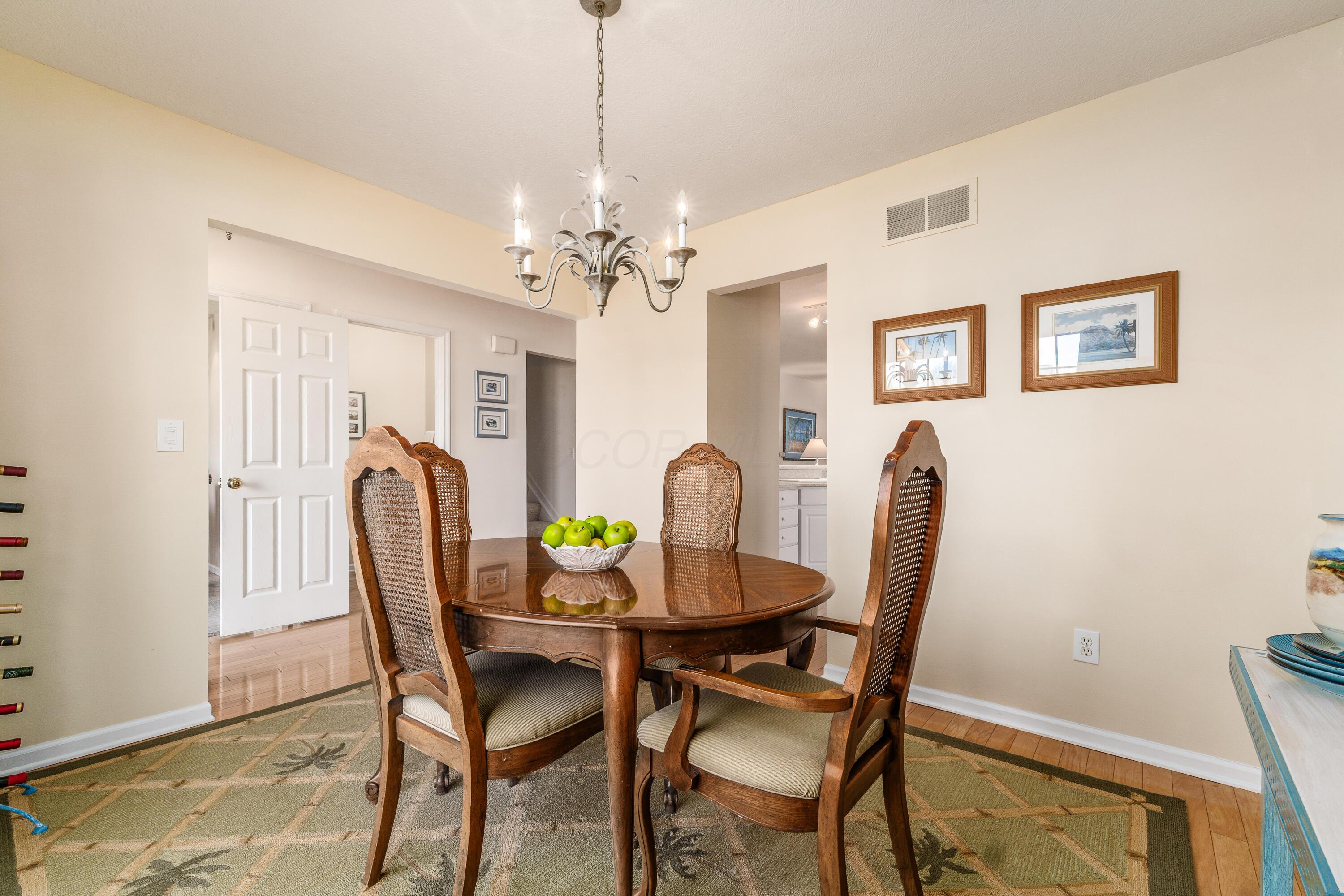 557 Village Green Loop