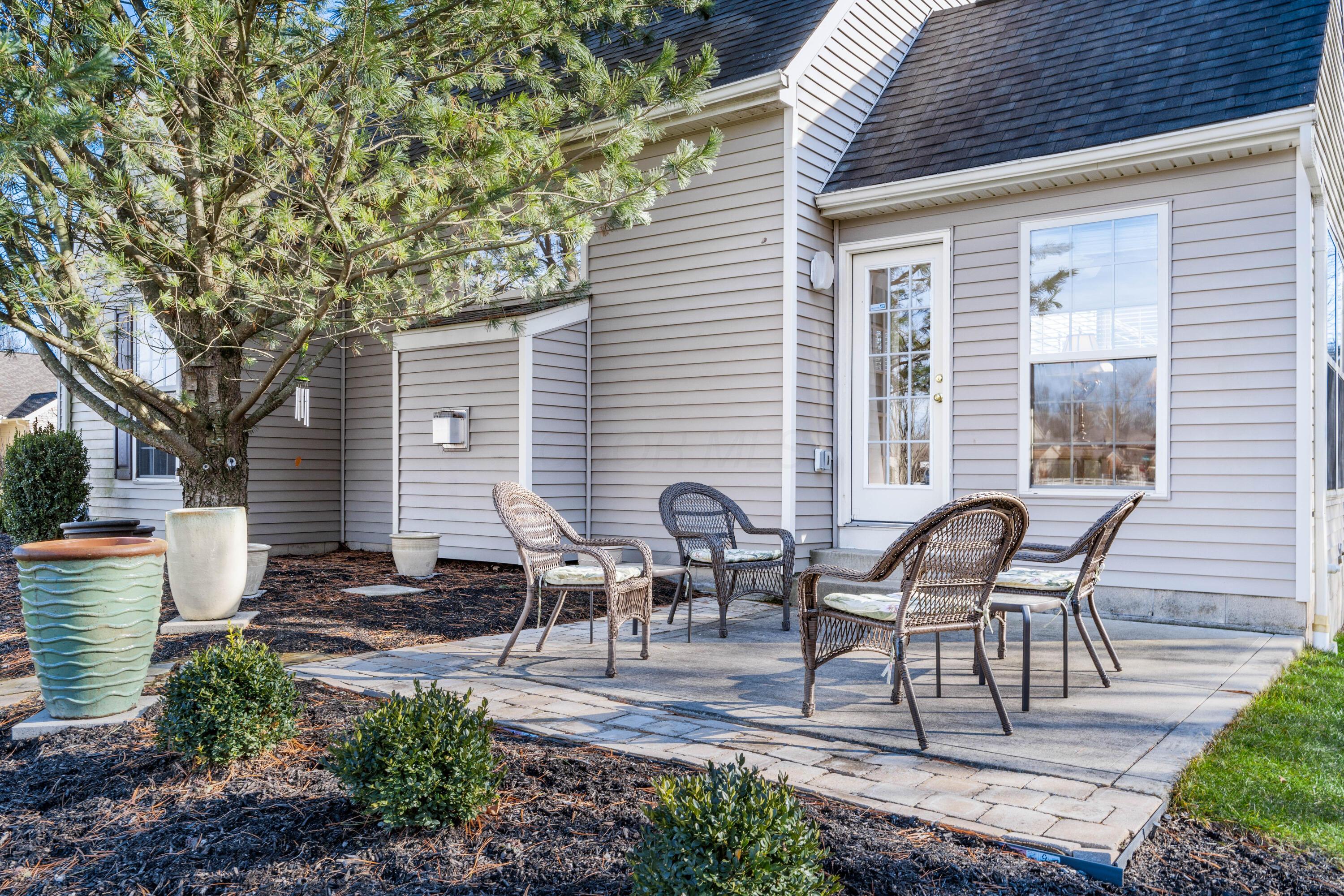 557 Village Green Loop