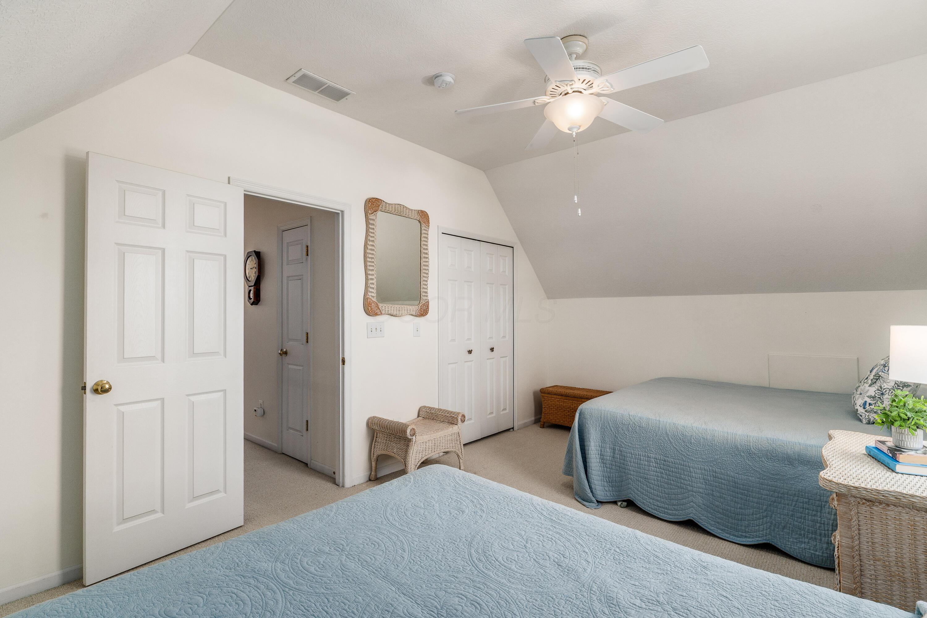 557 Village Green Loop