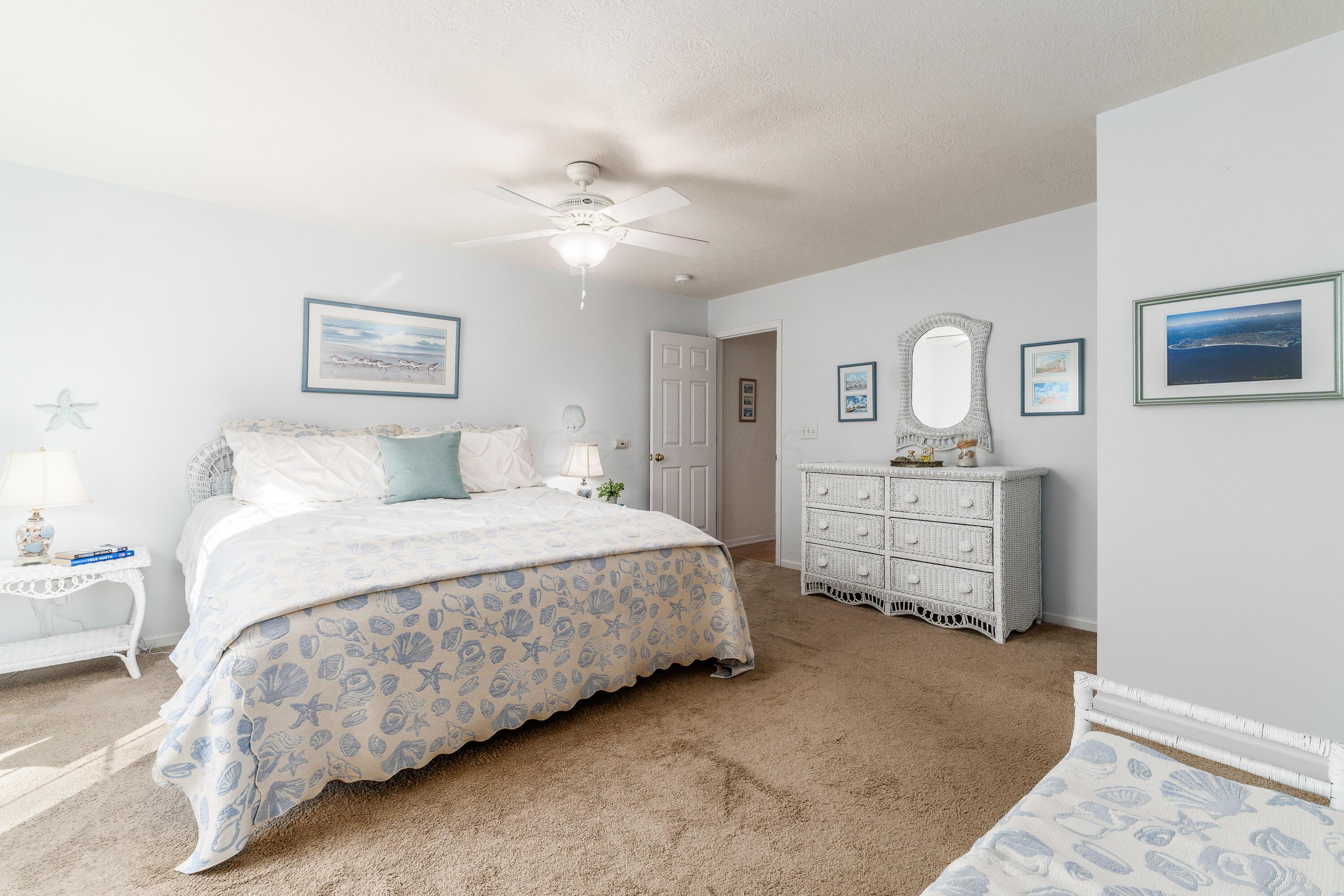 557 Village Green Loop