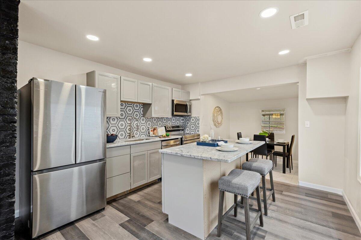 1193 seymour ave Avenue