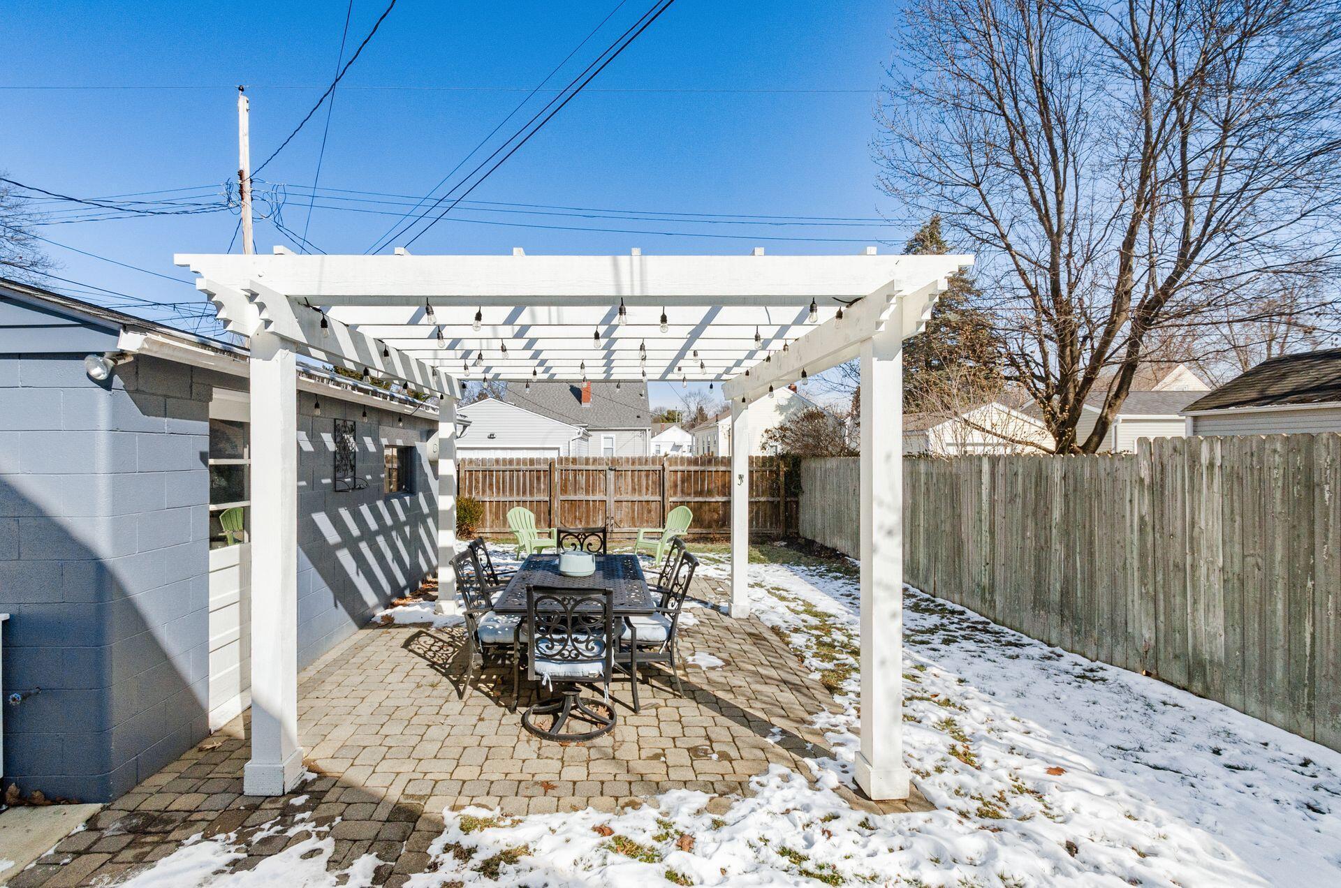 280 E Royal Forest Boulevard