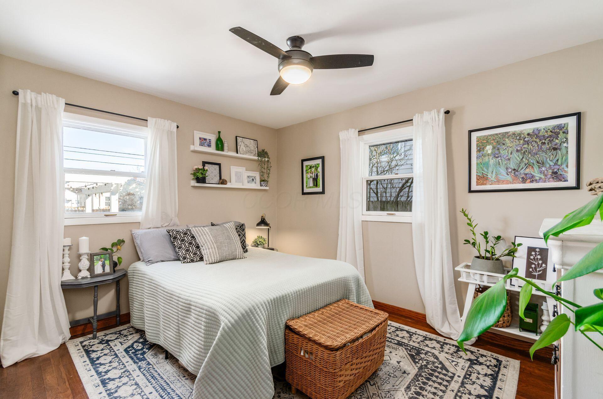 280 E Royal Forest Boulevard