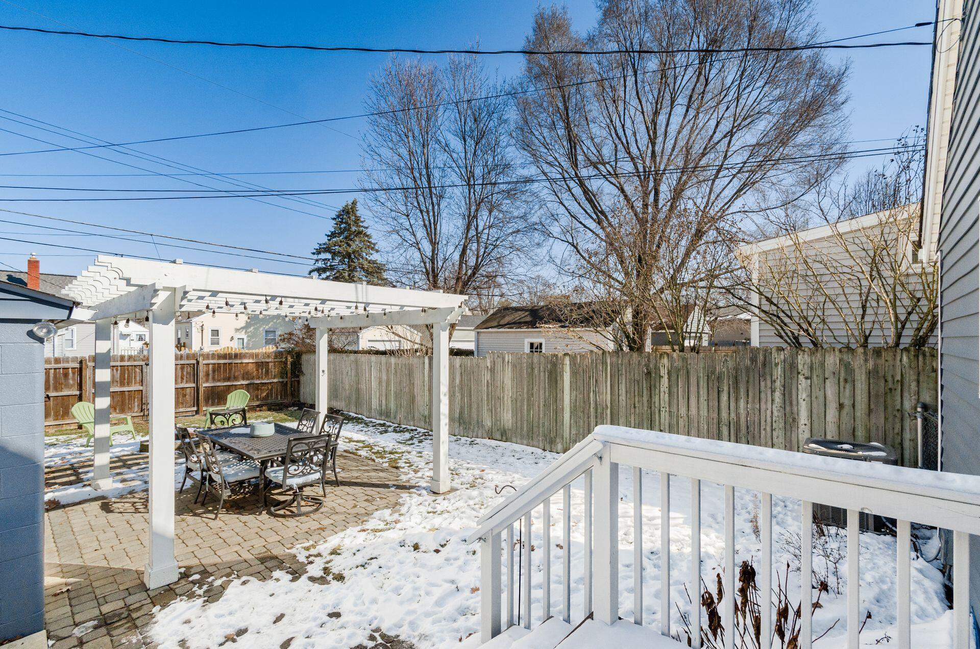 280 E Royal Forest Boulevard