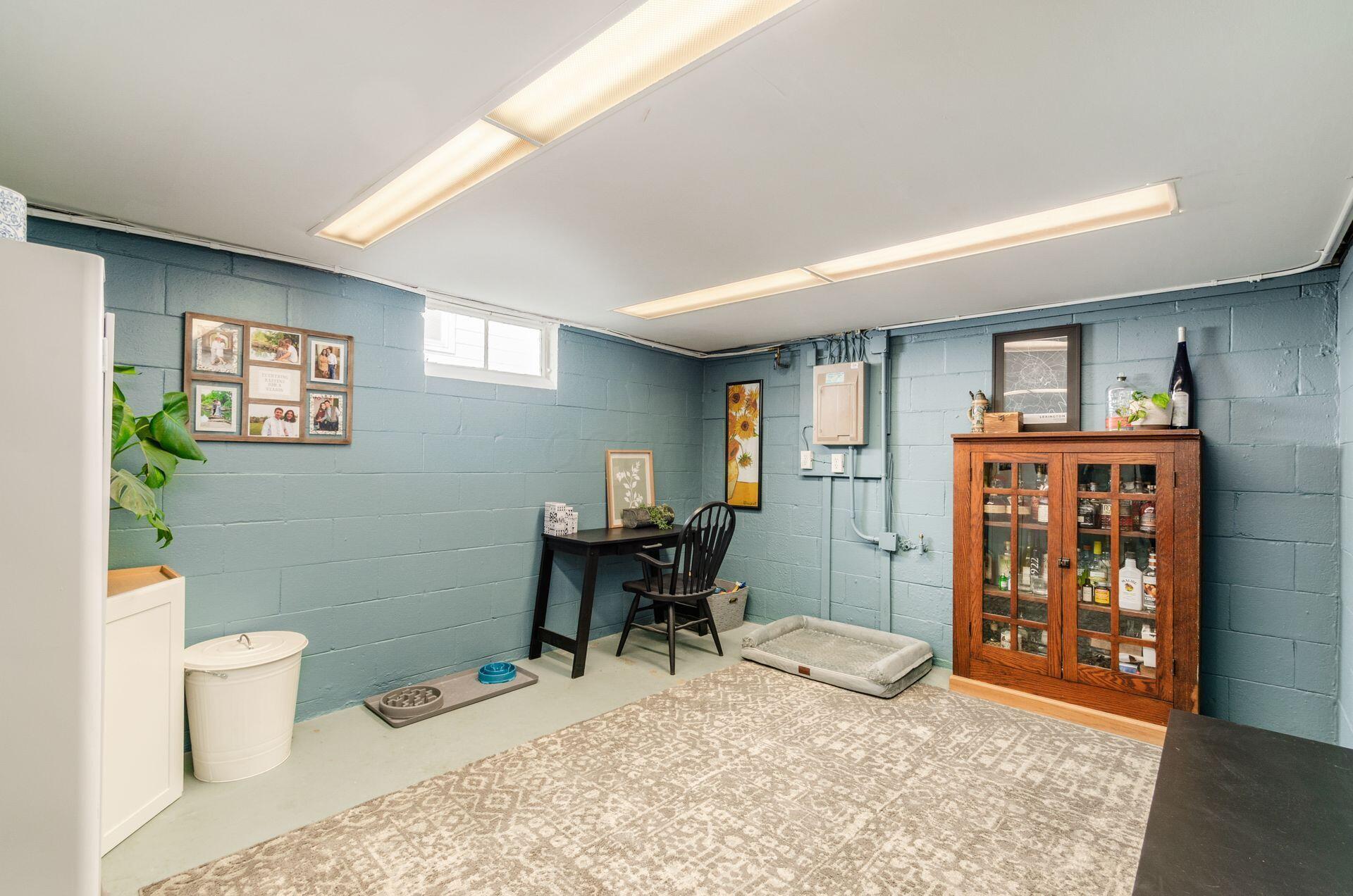 280 E Royal Forest Boulevard