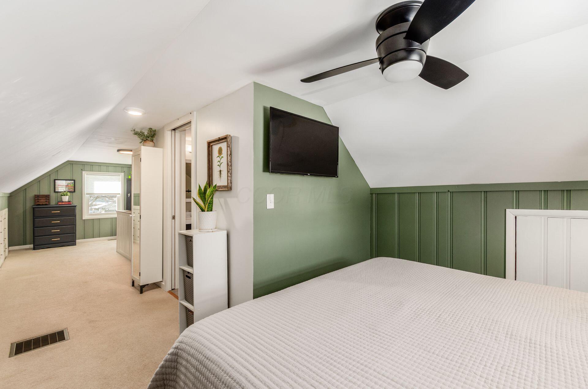 280 E Royal Forest Boulevard